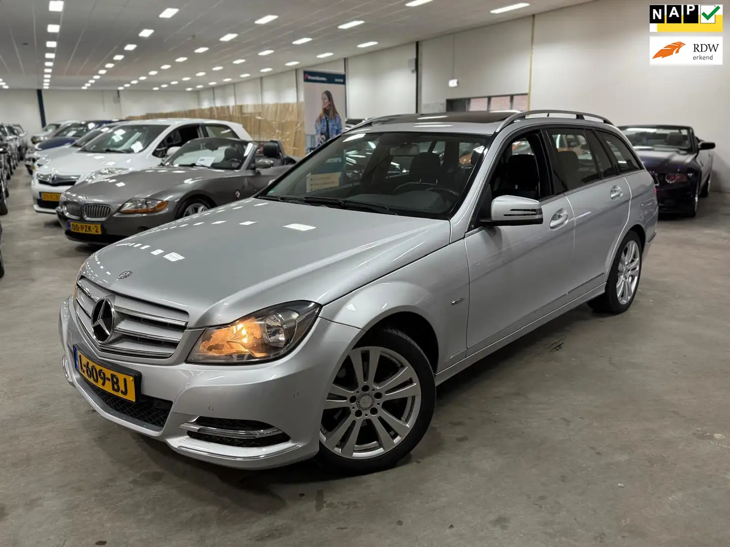 Mercedes-Benz C 180 Estate Business Class Avantgarde / AUTOMAAT / SCHU Grijs - 1