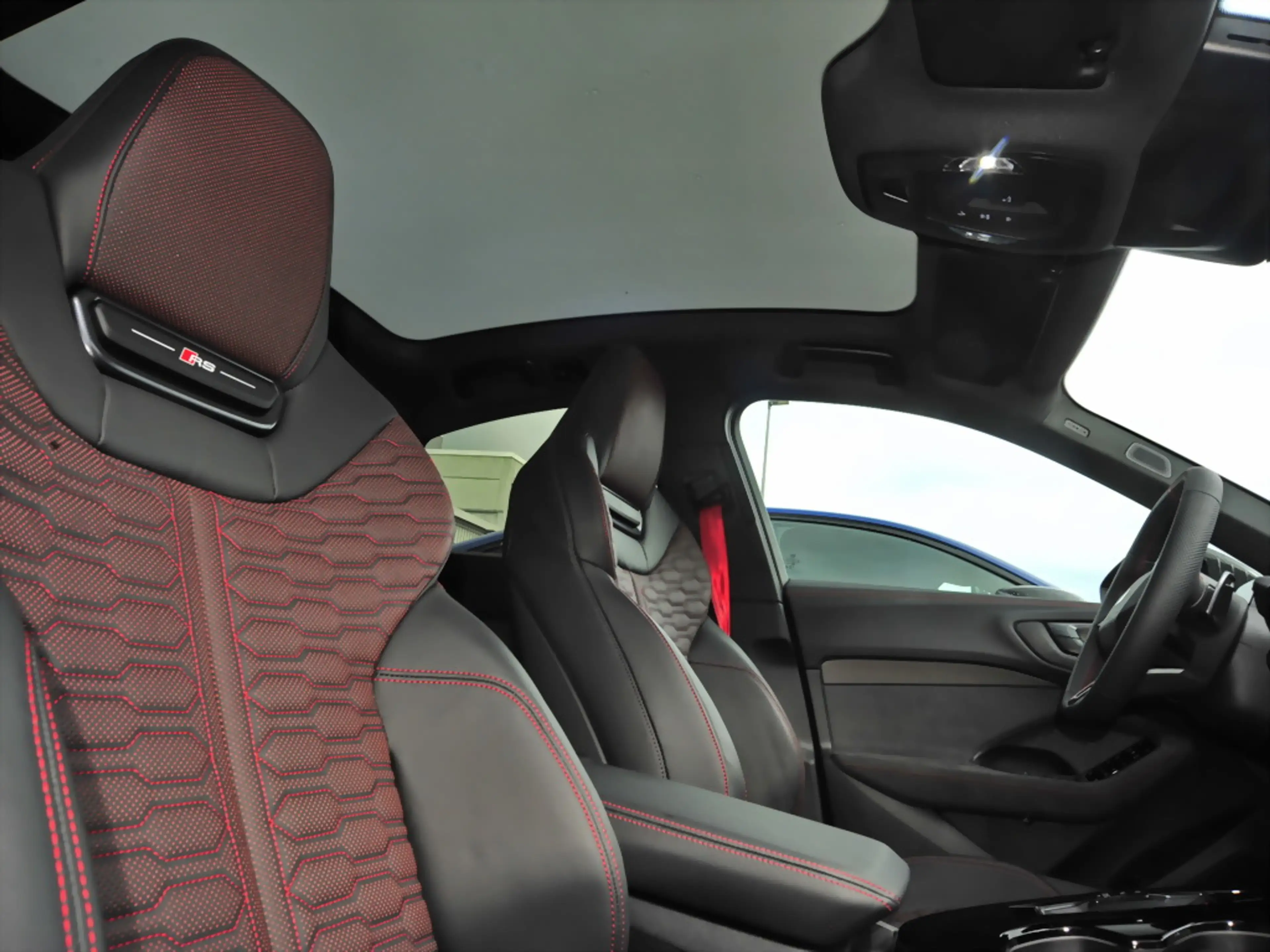Audi RS5 Limo Tech pro Pano Matrix B&O Optik Carbon — photo 8