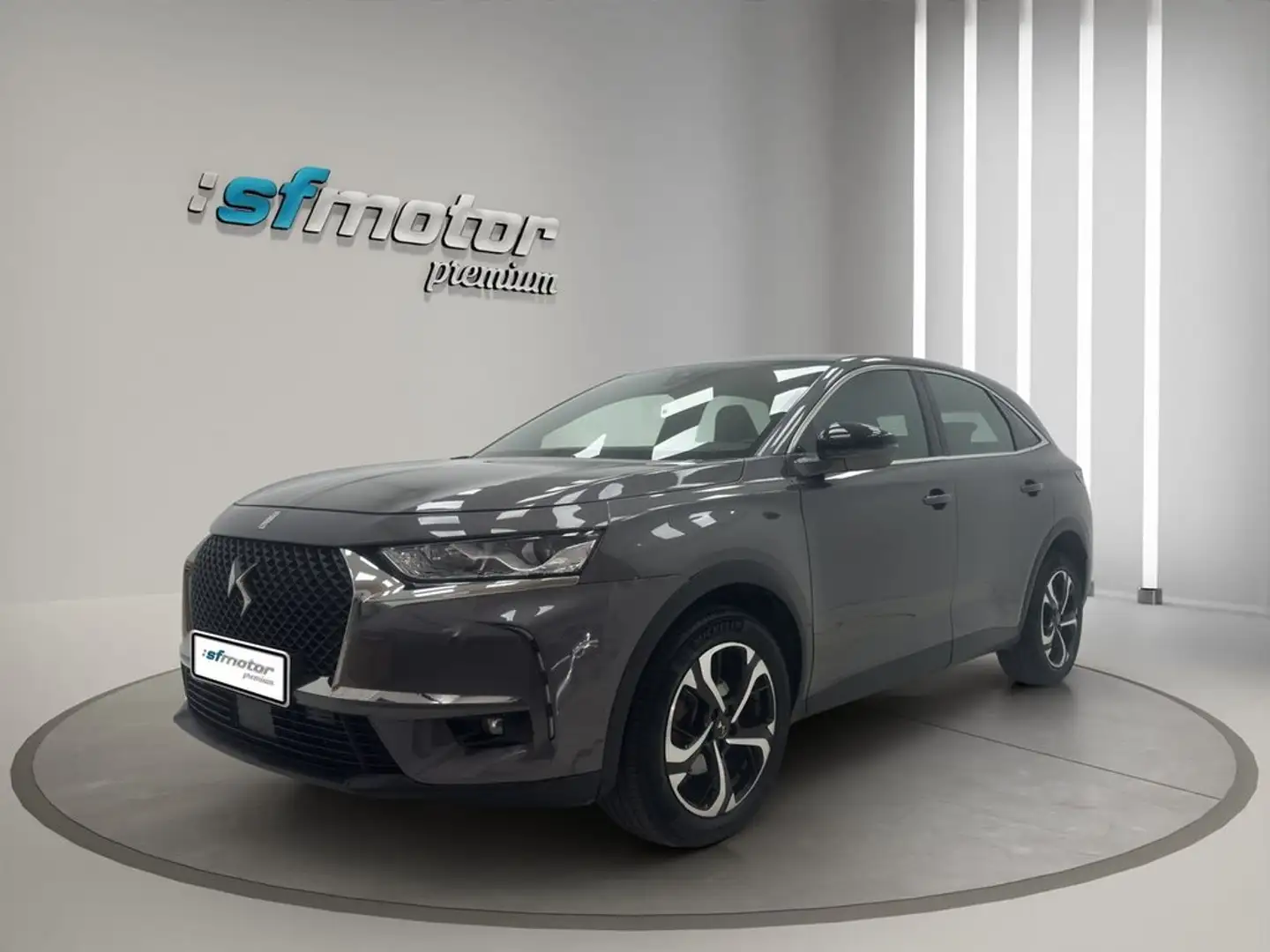 DS Automobiles DS 7 Crossback 1.5BlueHDi Be Chic Grijs - 1