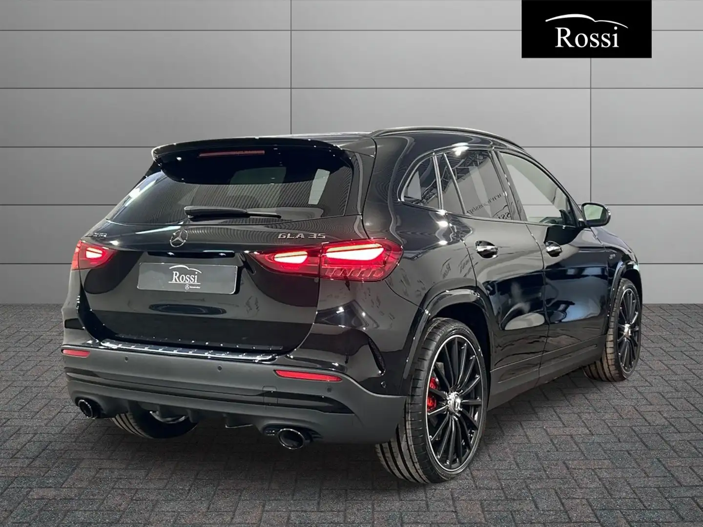 Mercedes-Benz GLA 35 AMG Mercedes-AMG GLA 35 4MATIC Schwarz - 2