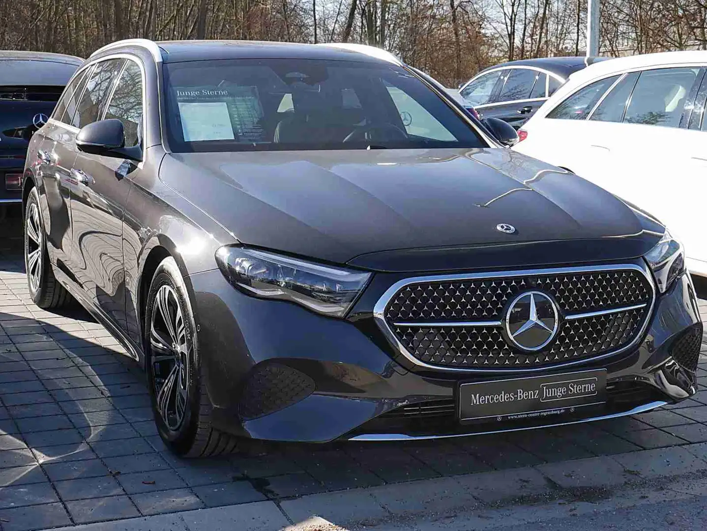 Mercedes-Benz E 450 d 4M T+AVANTGARDE+AHK+PANO+DIST+SITZKLIMA+ Gri - 2