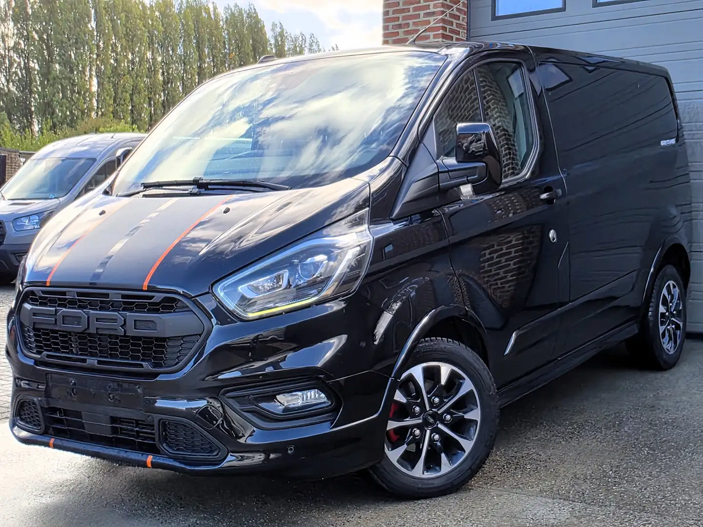 Ford Transit Custom - SPORT - 85.000 KM - Automaat - 185 PK Noir - 1