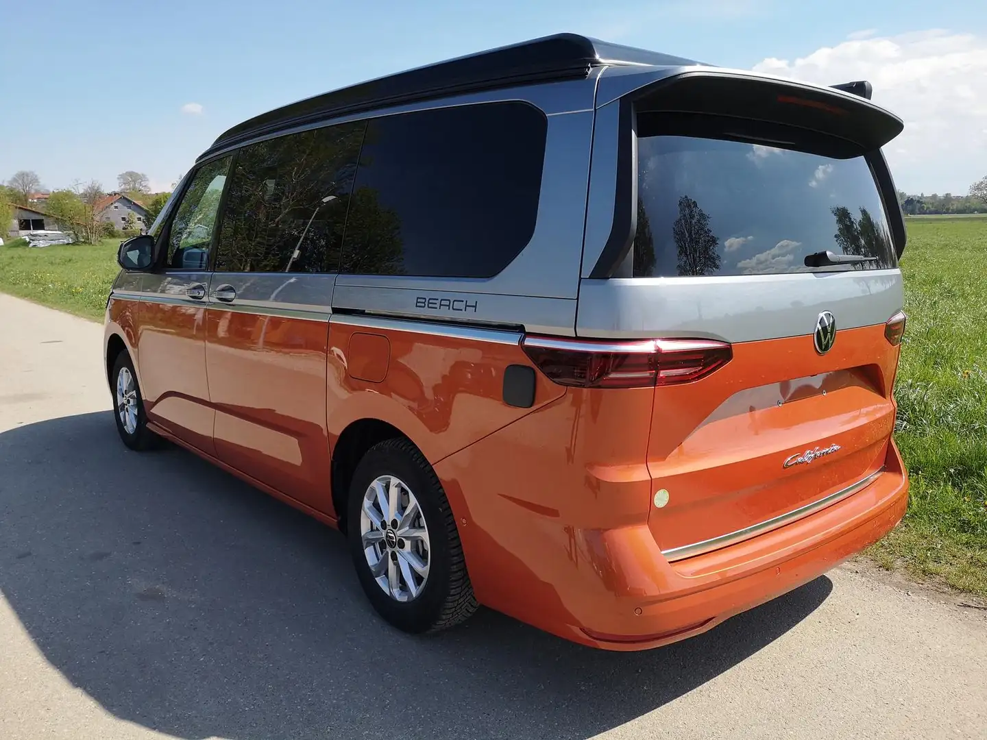 Volkswagen T7 California T7 2.0TDI DSG California Beach Camper GV5 High+ Orange - 2
