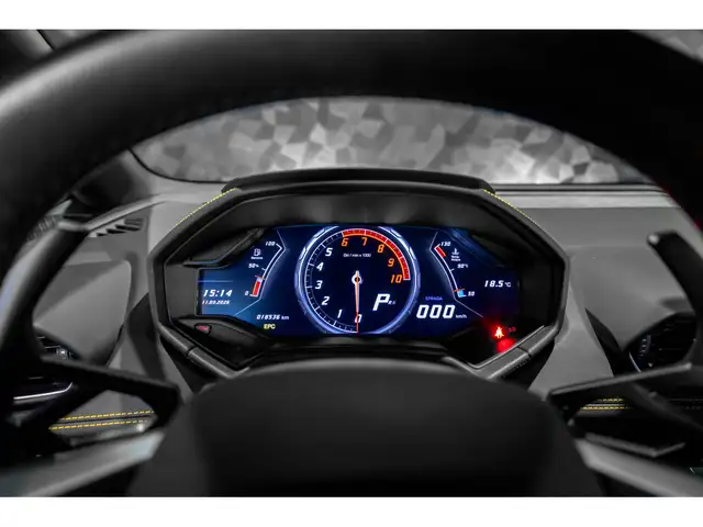 Lamborghini Huracan view 14