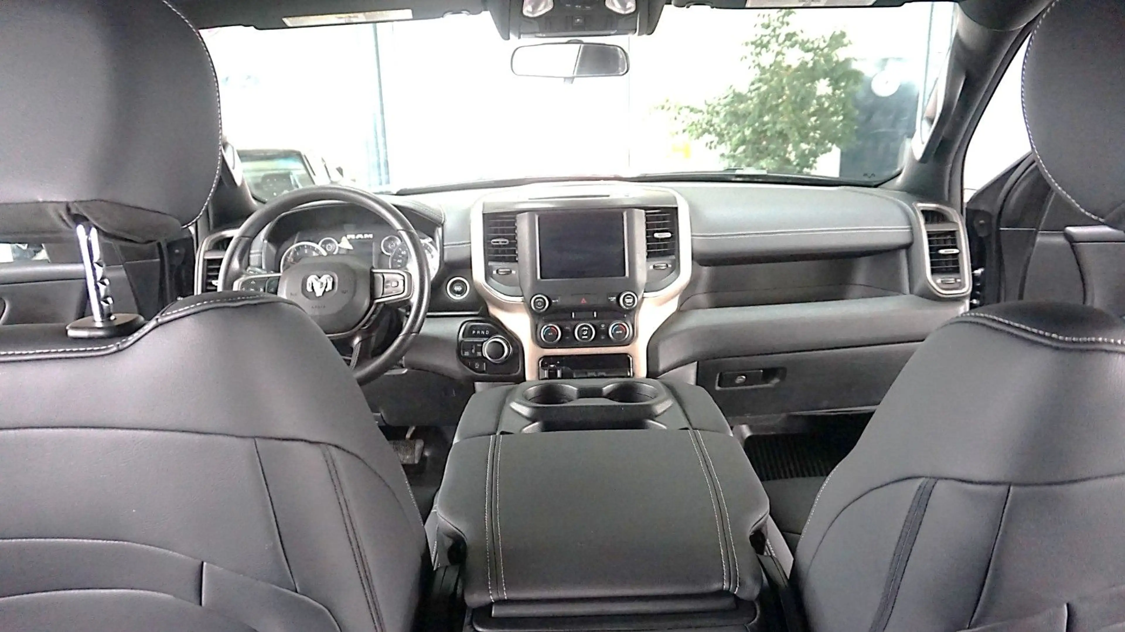 Dodge RAM 1500 HEMI *eTorque*AHK*Crew-Cab*6Sitzer* — photo 11