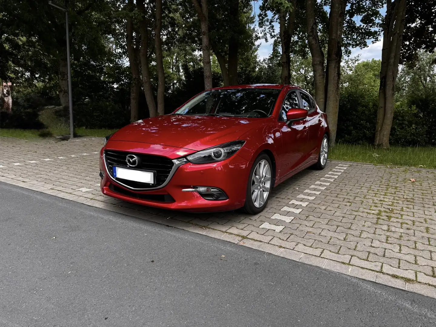 Mazda 3 Sports-Line Rot - 1