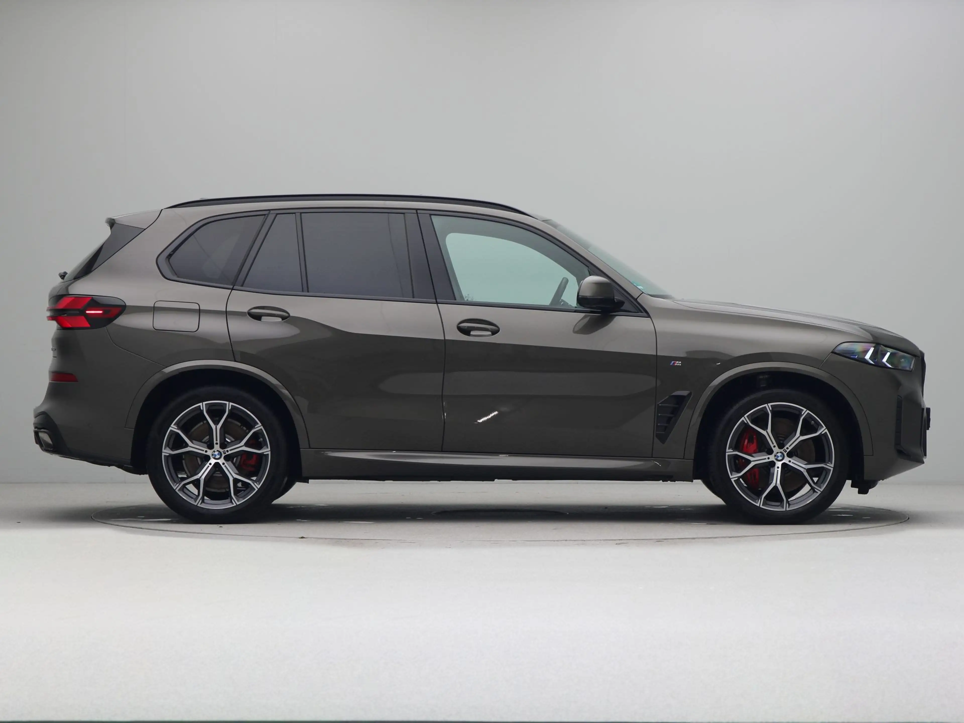 BMW X5 xDrive50e — photo 8