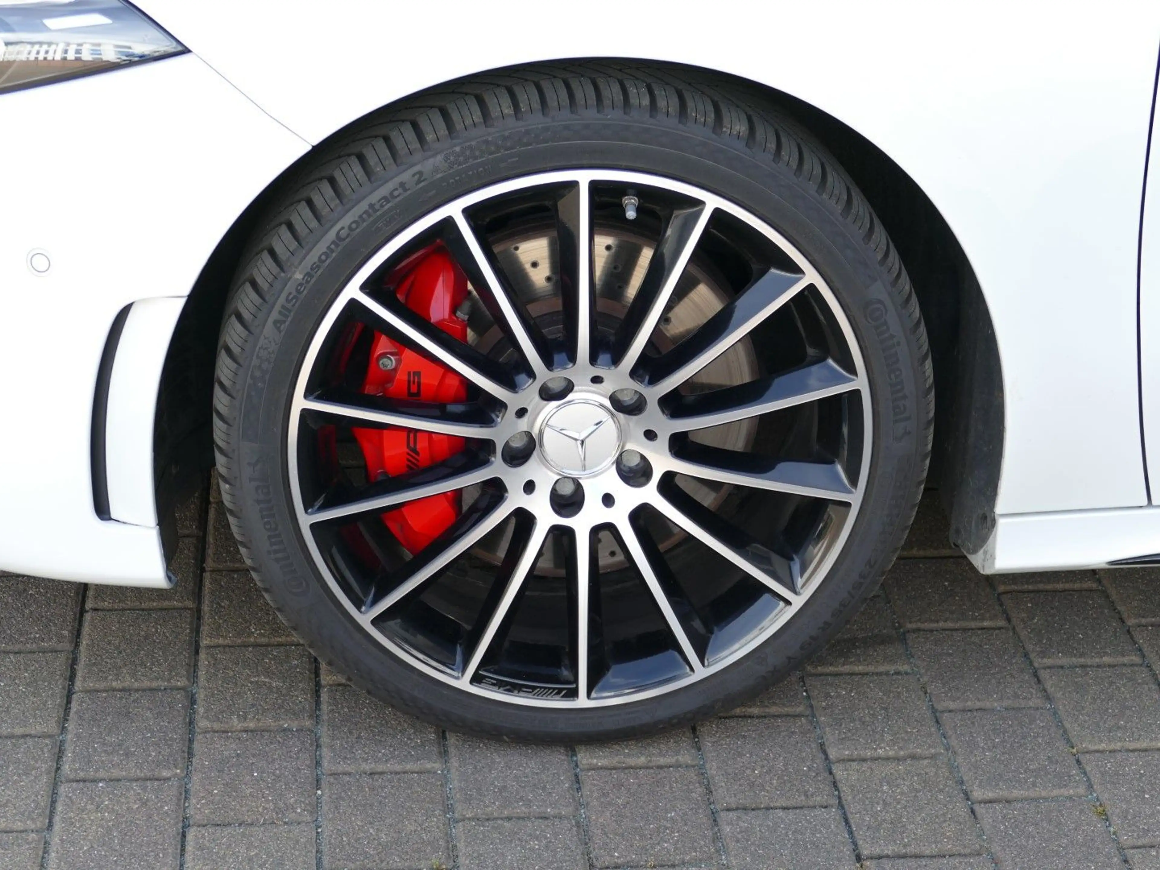 Mercedes-Benz A 35 AMG 4 Matic * Panodach+Distronic+LED+19"Alu — photo 8