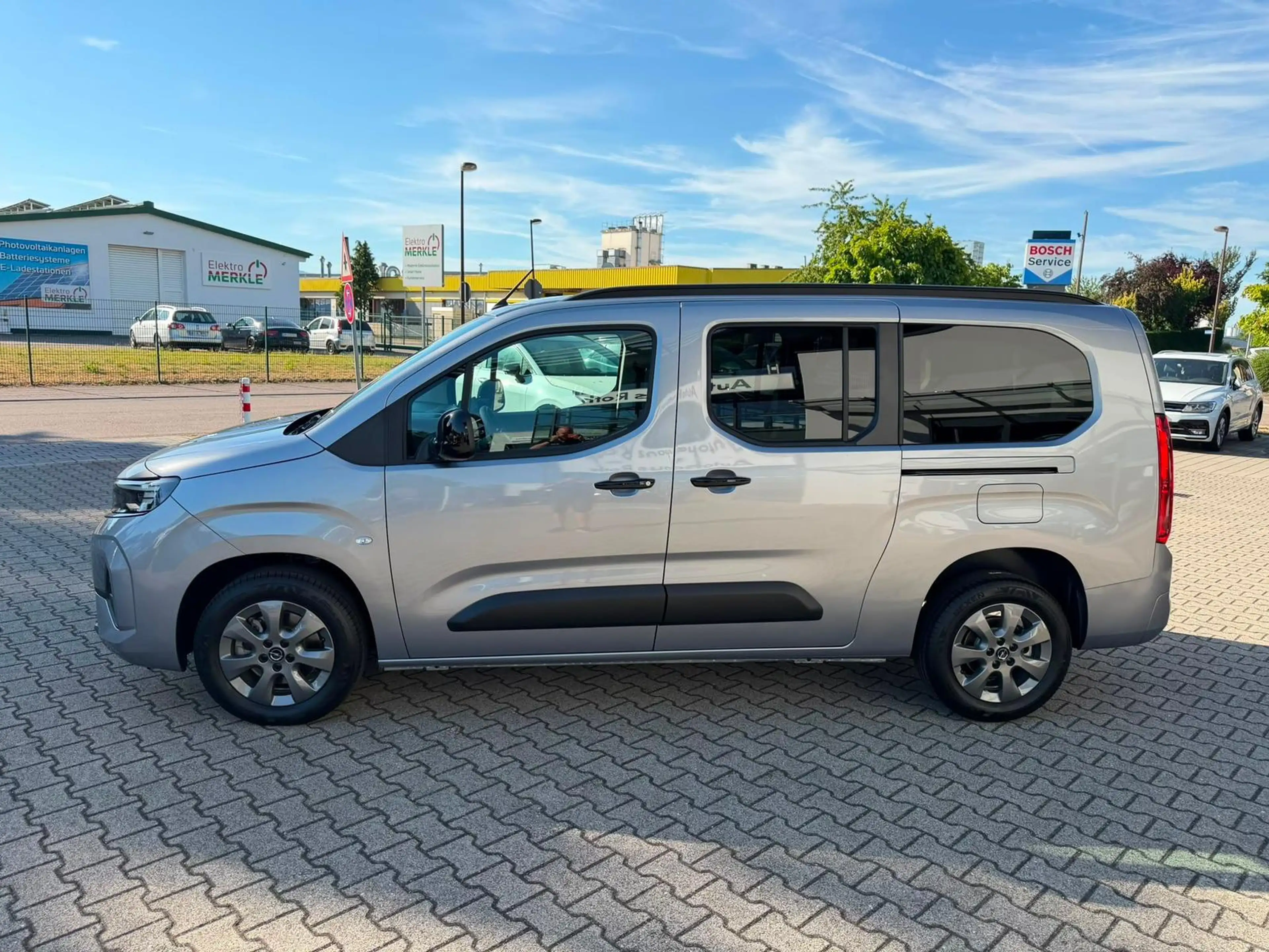 Opel Combo Life Edition XL N1-M1 *Navi*PDC*Matrix* — photo 3