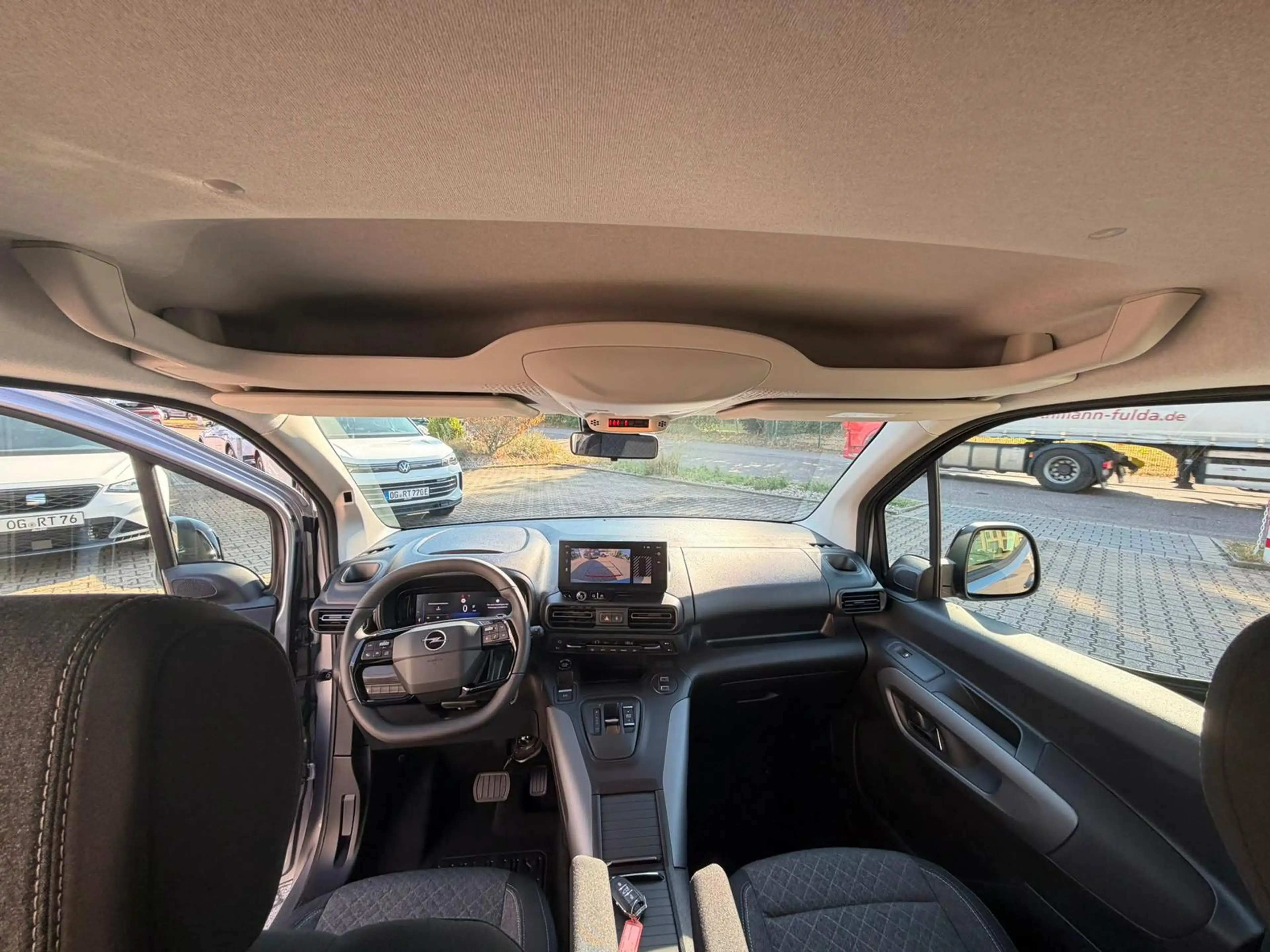 Opel Combo Life Edition XL N1-M1 *Navi*PDC*Matrix* — photo 14
