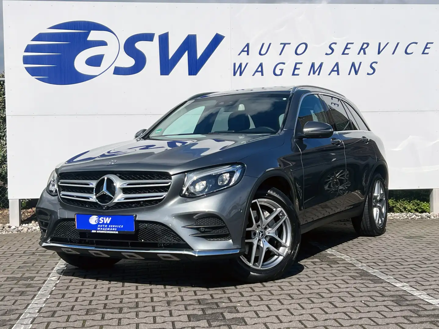 Mercedes-Benz GLC 250 4MATIC AMG-Line | Pano | Trekhaak | LED | 360 Came Gris - 2
