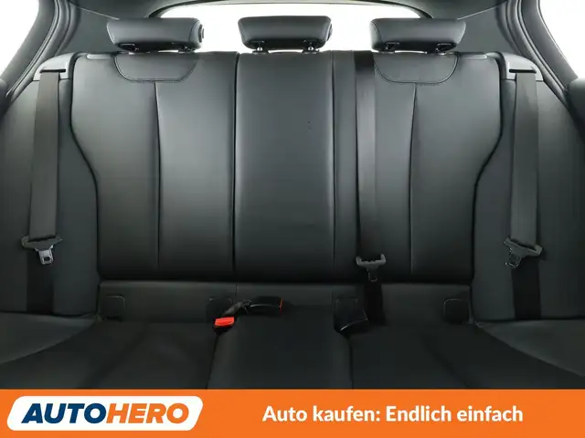 BMW 1 Series view 15