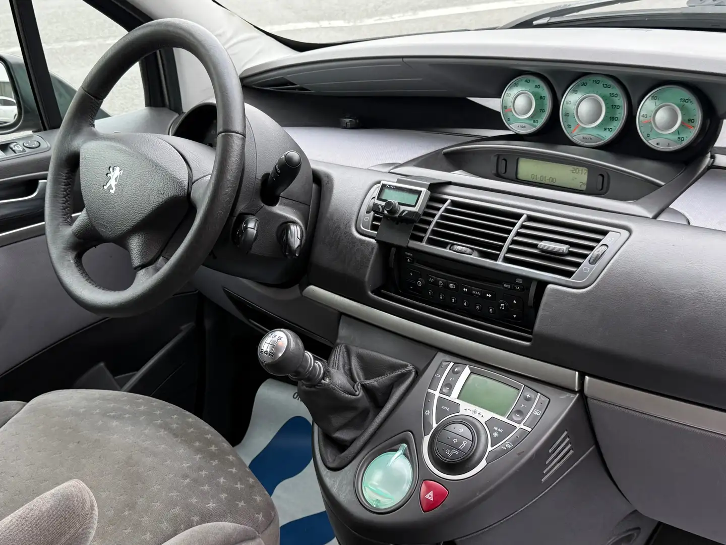 Peugeot 807 2.0 ST - 6 ZITTER - CRUISE / CLIMATE CONTR - TREKH Beige - 2