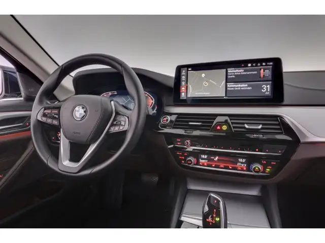 BMW 5 Series view 13