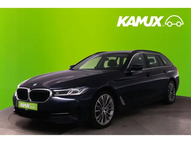 BMW 5 Series view 9
