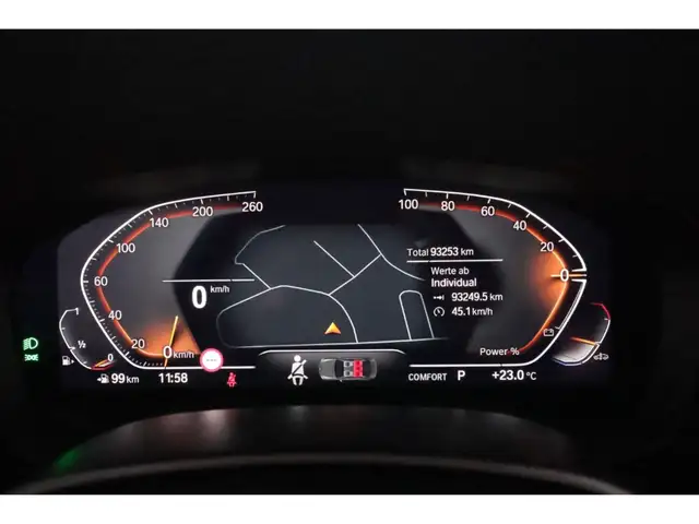 BMW 5 Series view 18