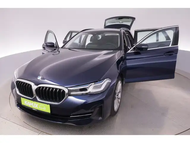 BMW 5 Series view 23