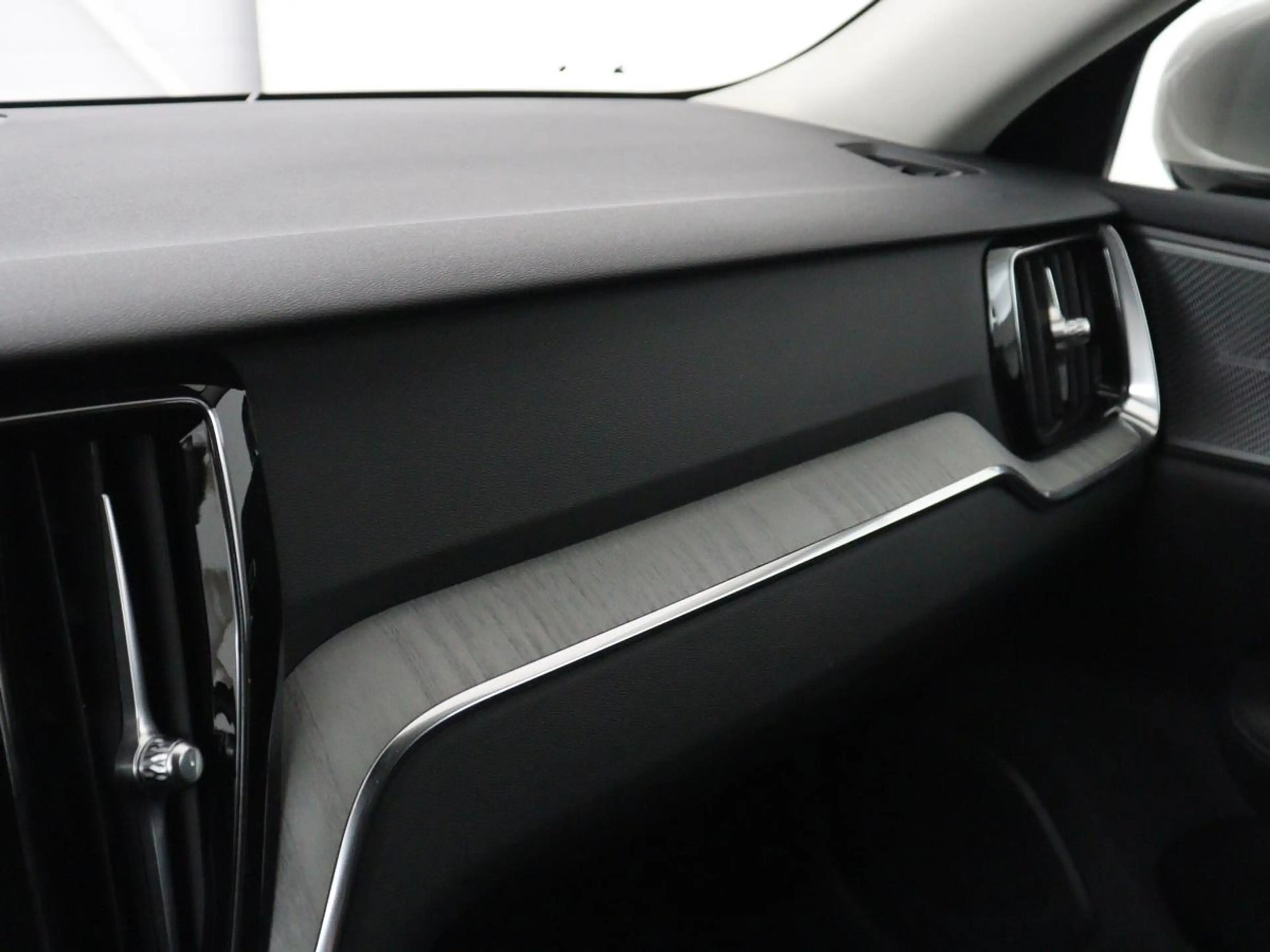 Volvo V60 2.0 T6 Recharge AWD Inscription | Trekhaak | SOH 8 — photo 36