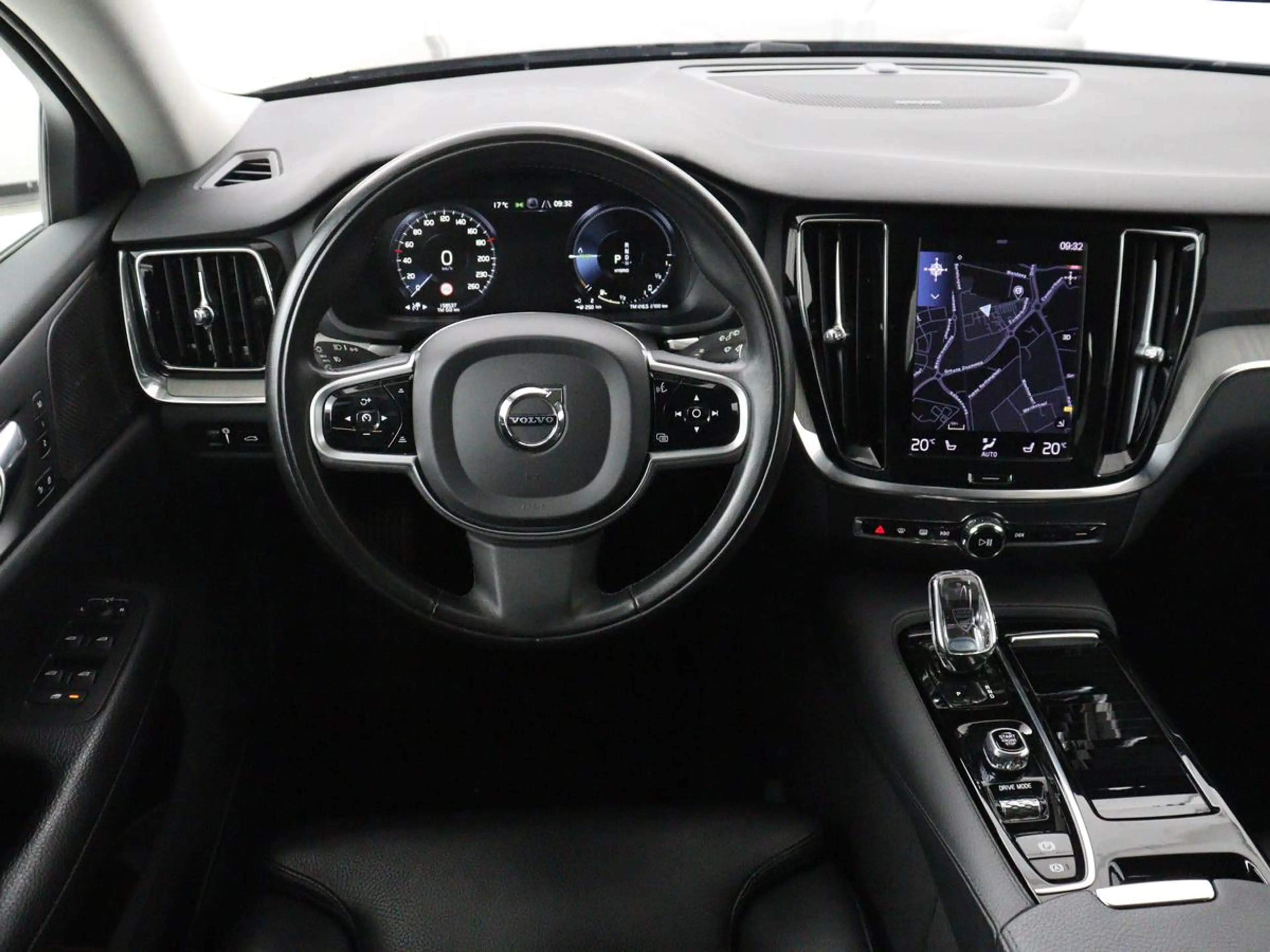 Volvo V60 2.0 T6 Recharge AWD Inscription | Trekhaak | SOH 8 — photo 3