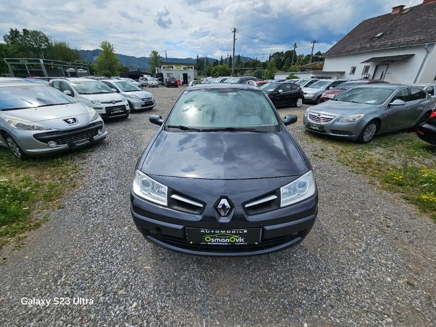 Renault Megane Mégane Grandtour Authentique 1,4 16V Grau - 2