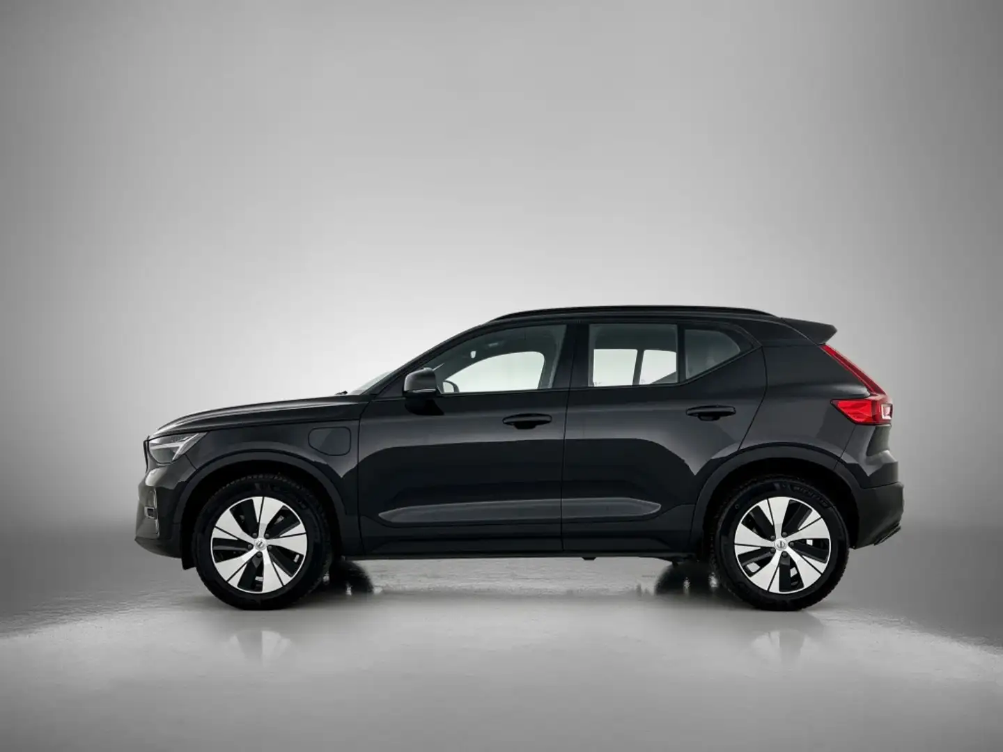 Volvo XC40 1.5 T5 Plus Dark Zwart - 2
