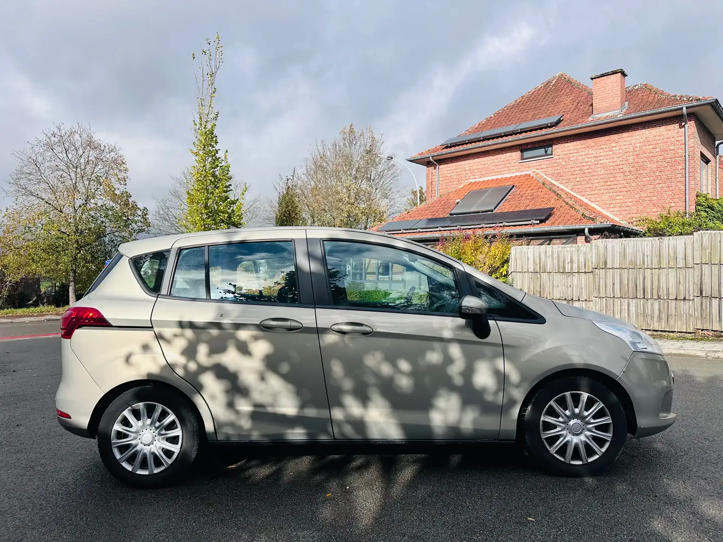 Ford B-Max B-Max 1.6i Ti-VCT Champions Edition PowerShift - 2