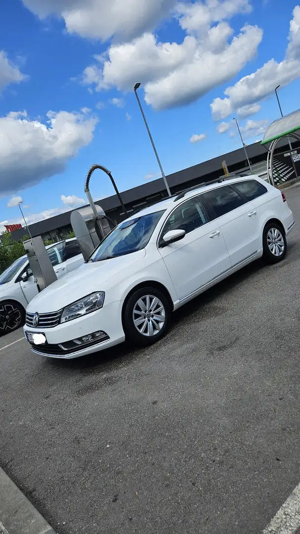Volkswagen Passat 2.0 TDI DSG BlueMotion Technology Highline - 1
