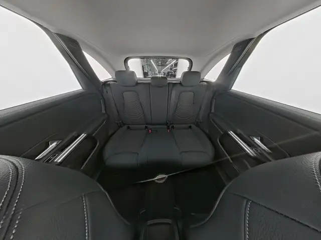 Mercedes-Benz B-Class view 9