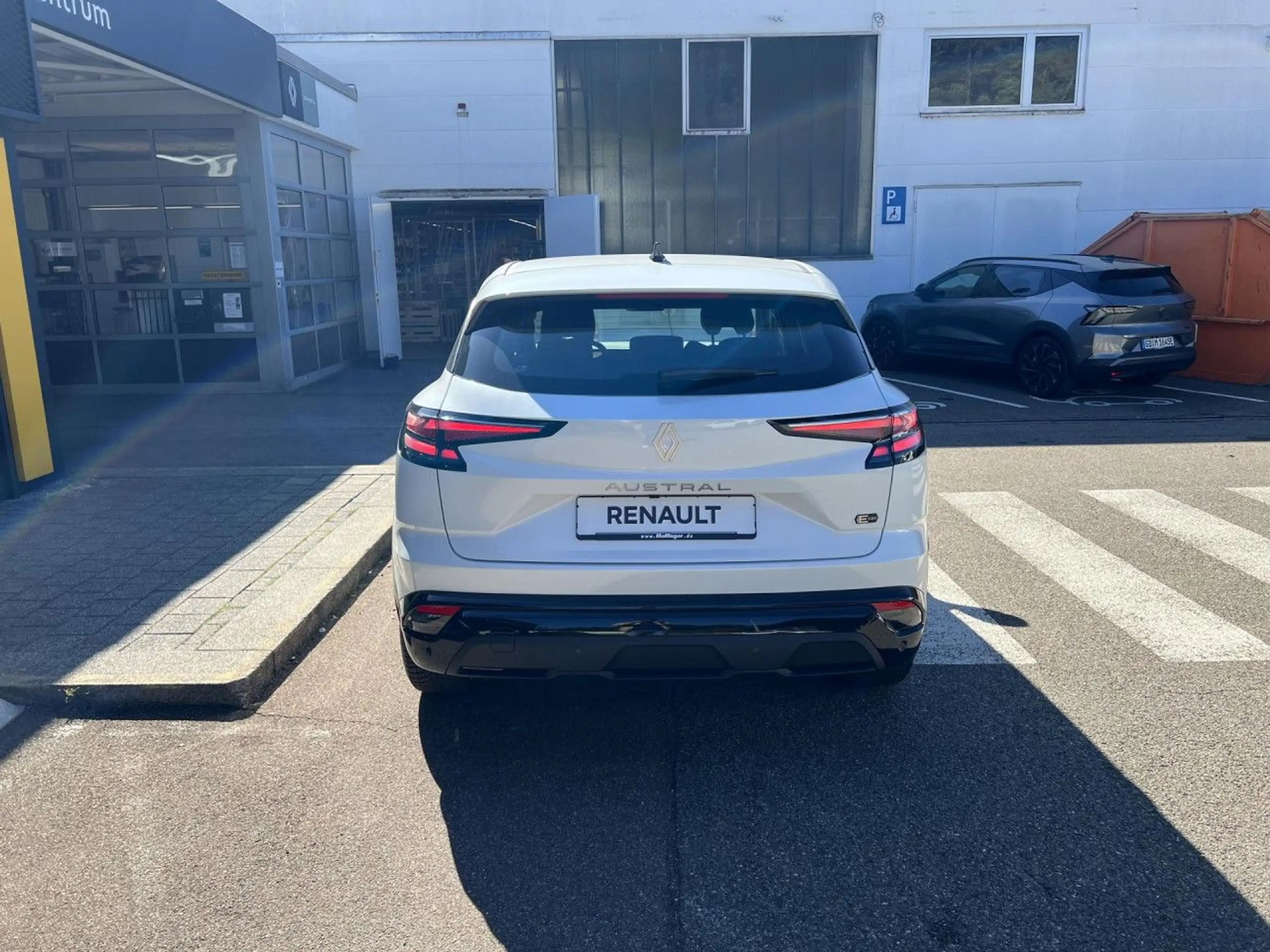 Renault Austral Evolution Full Hybrid E-Tech 200 ACC Navi — photo 9
