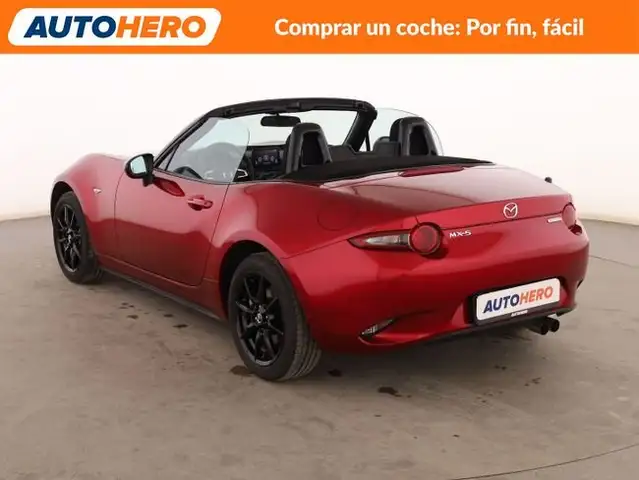 Mazda MX-5 view 4