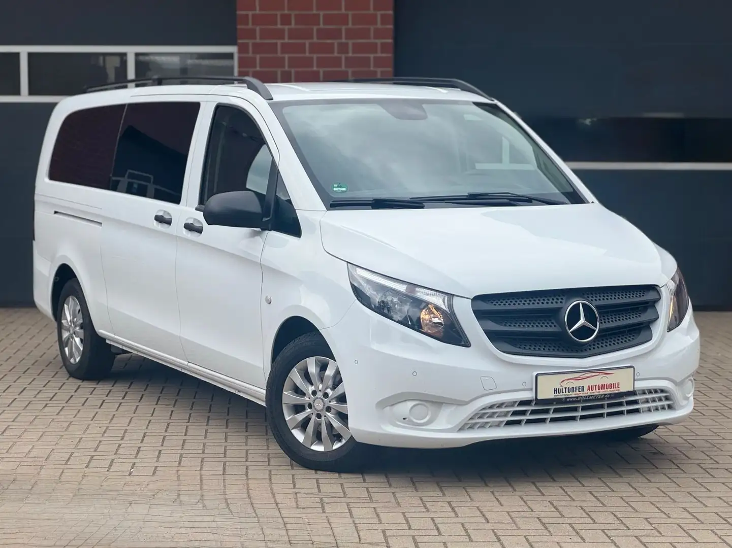 Mercedes-Benz Vito Tourer 116 CDI extralang*AUTOMATIK*8SITZER* Weiß - 1