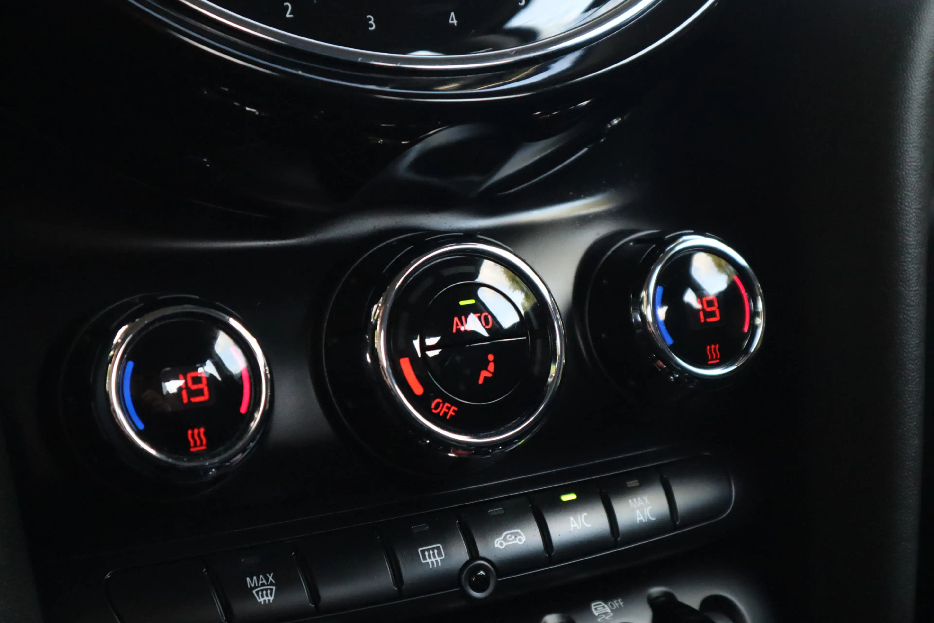 MINI One 1.5 First Essential | Cruise control | DAB | — photo 7