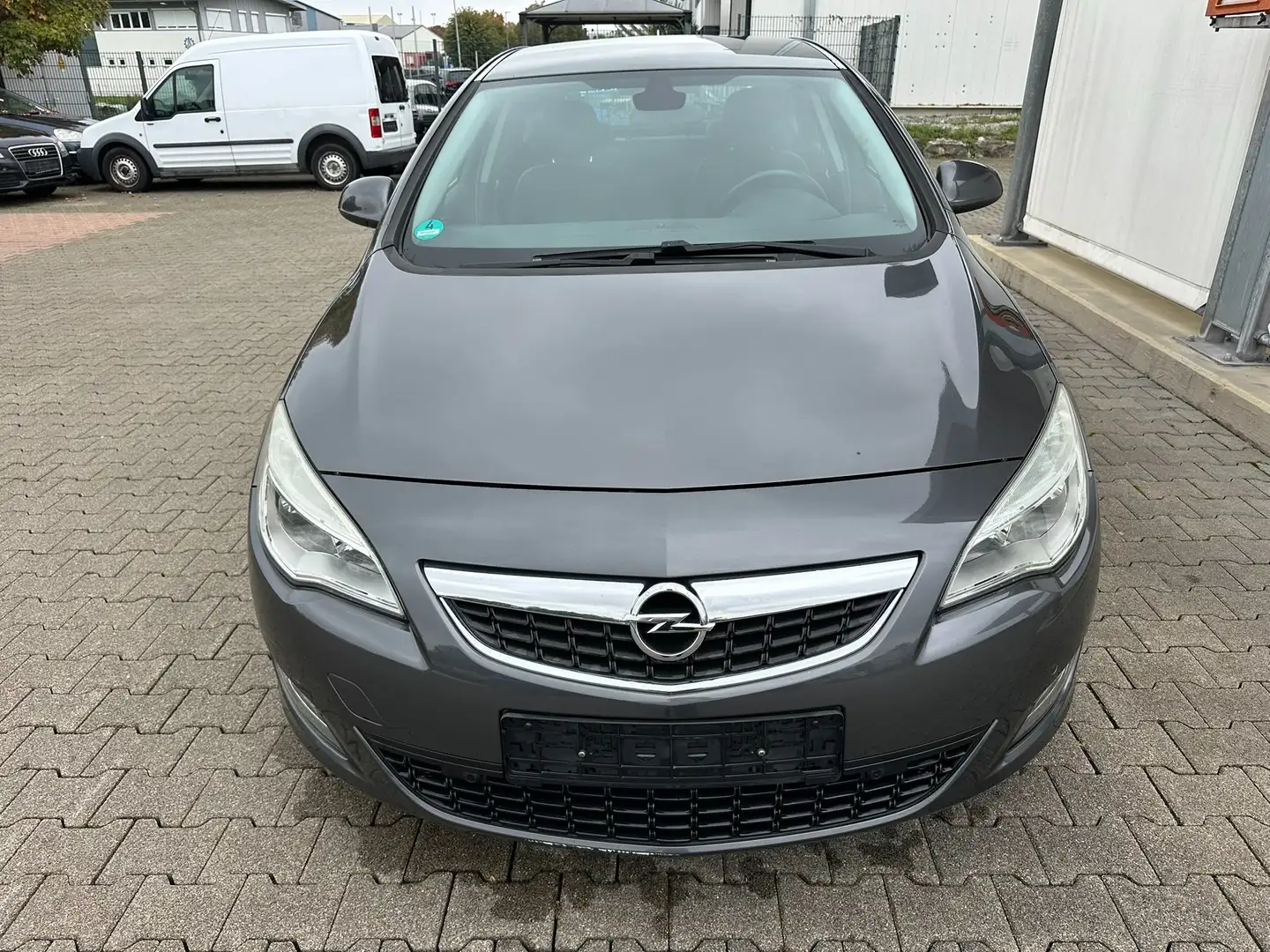 Opel Astra Cosmo Grau - 2