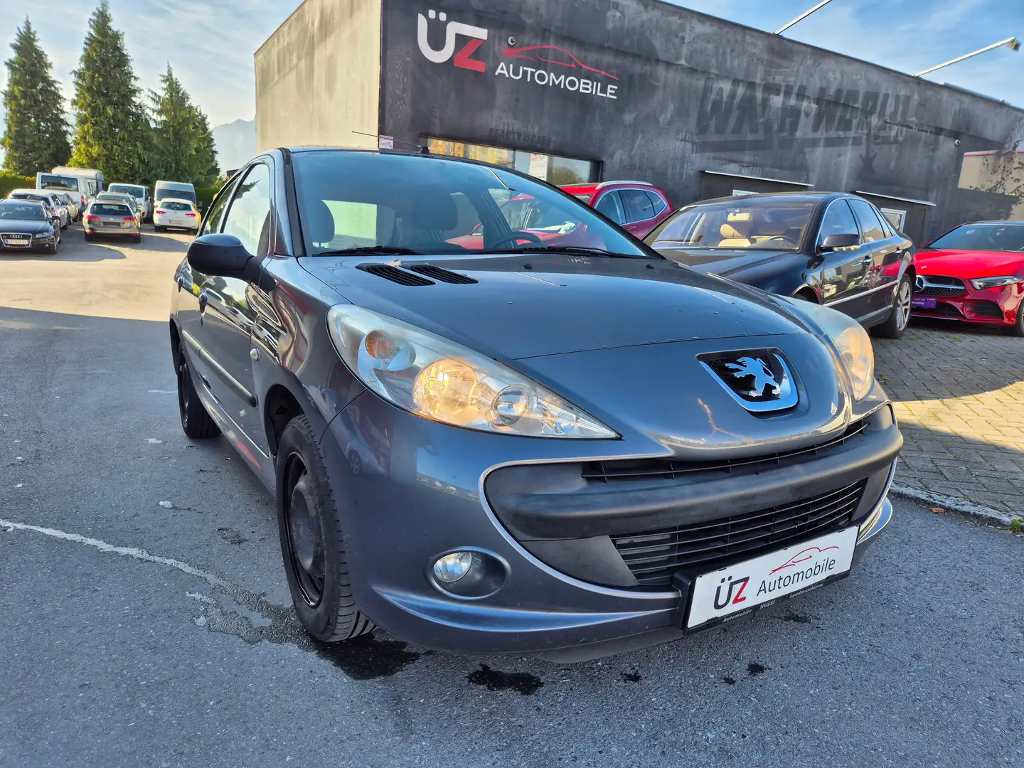 Peugeot 206 Trendy 1,1 Grau - 2