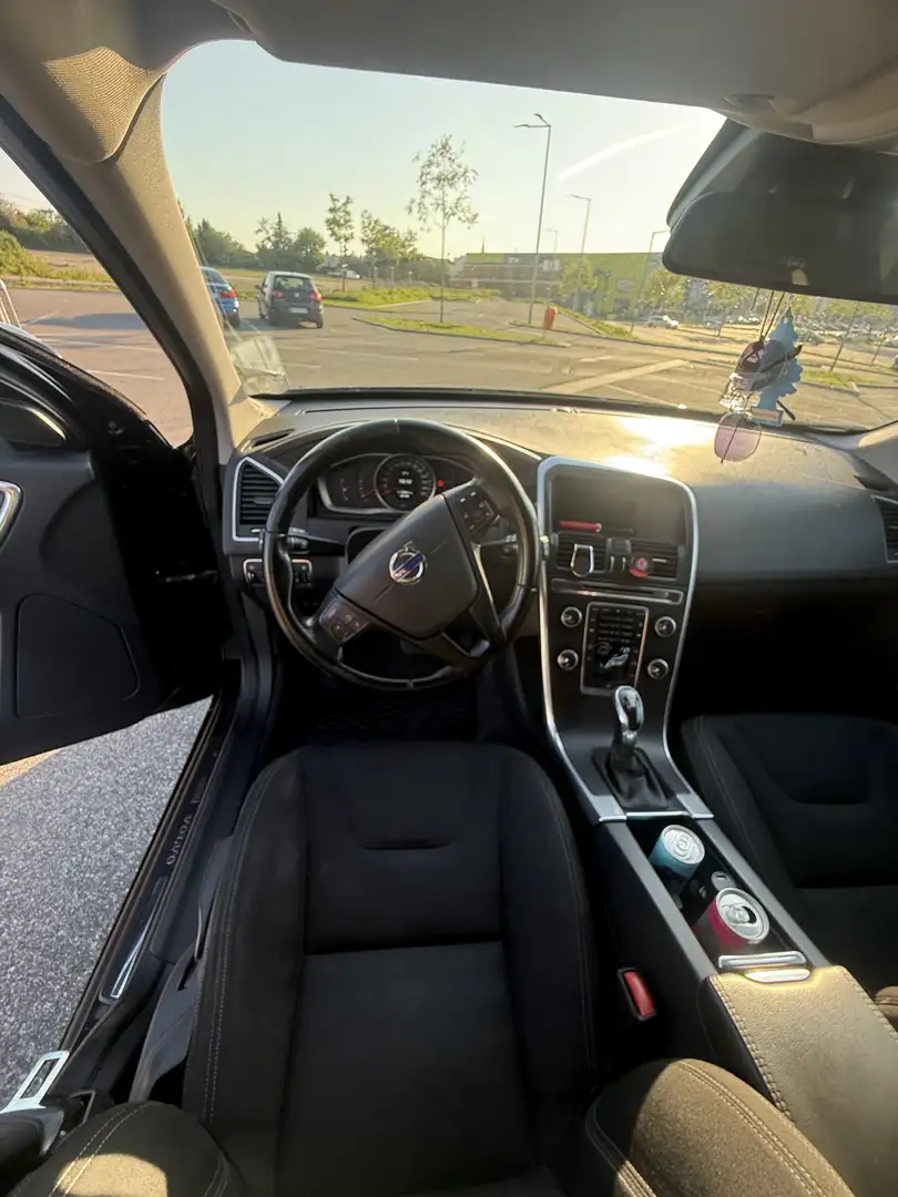 Volvo XC60 D3 Kinetic Geartronic - 2