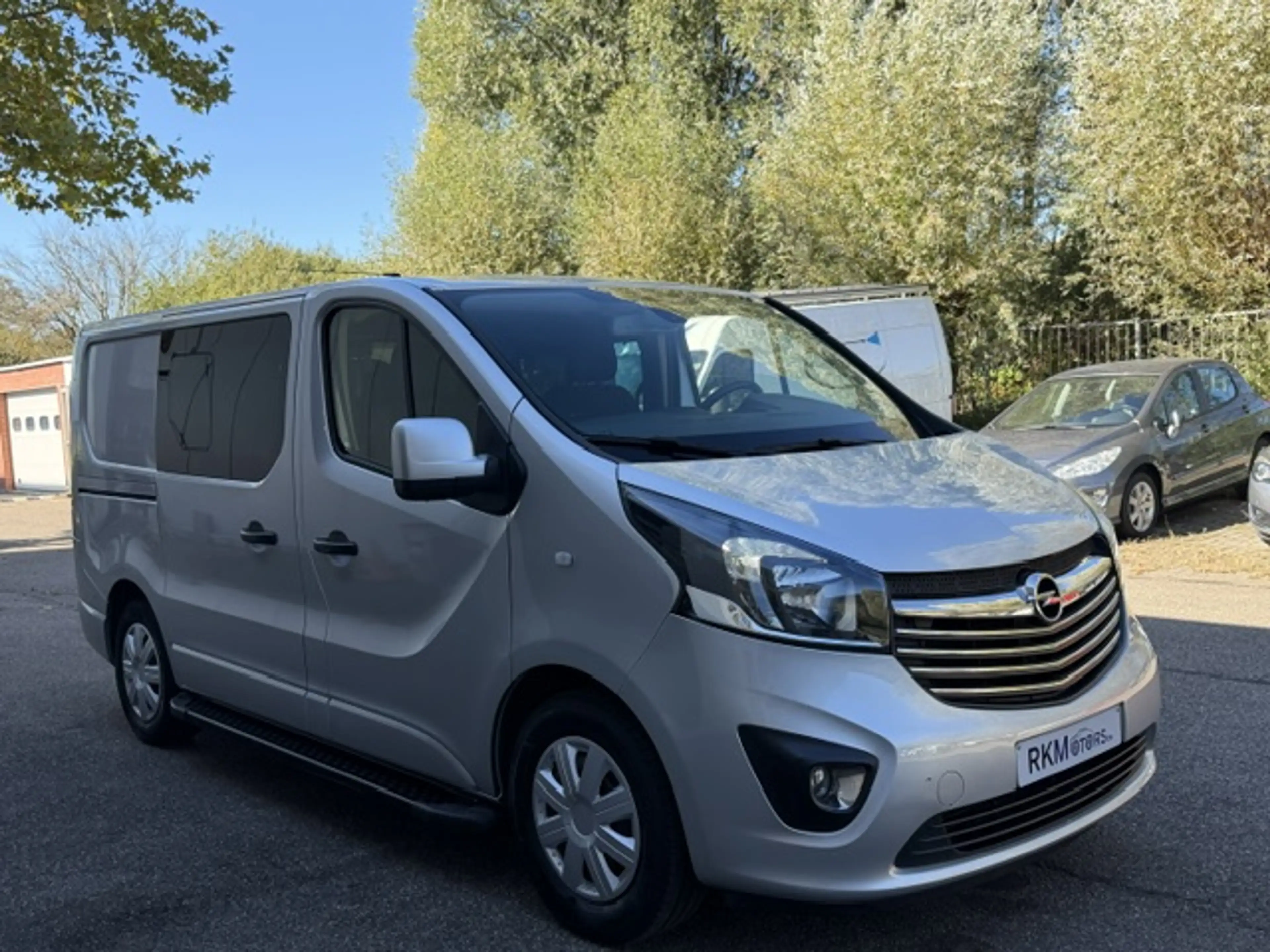 Opel Vivaro 1.6 CDTi L1H1 BiTurbo Cosmo 5 Platsen — photo 3