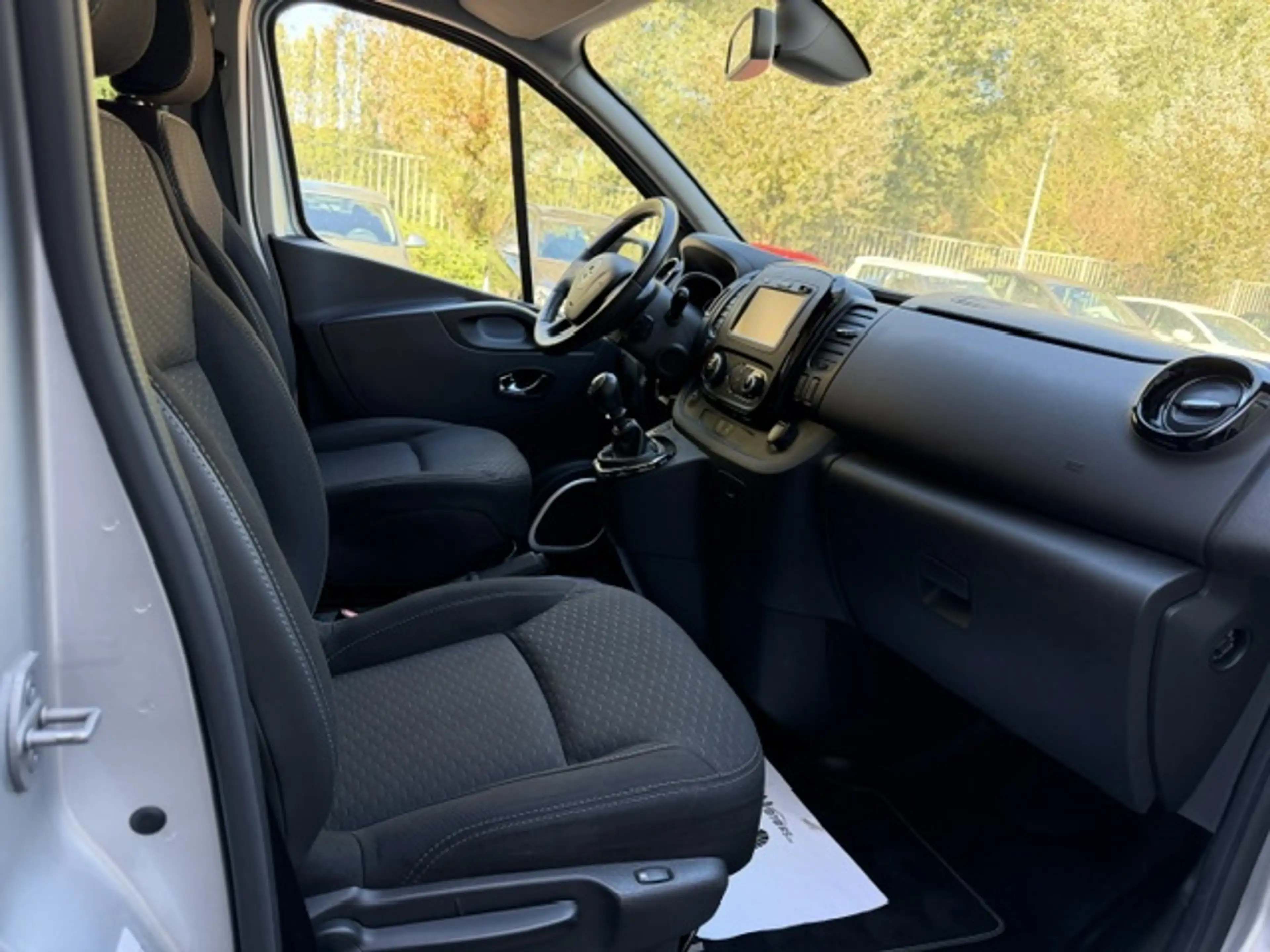Opel Vivaro 1.6 CDTi L1H1 BiTurbo Cosmo 5 Platsen — photo 10
