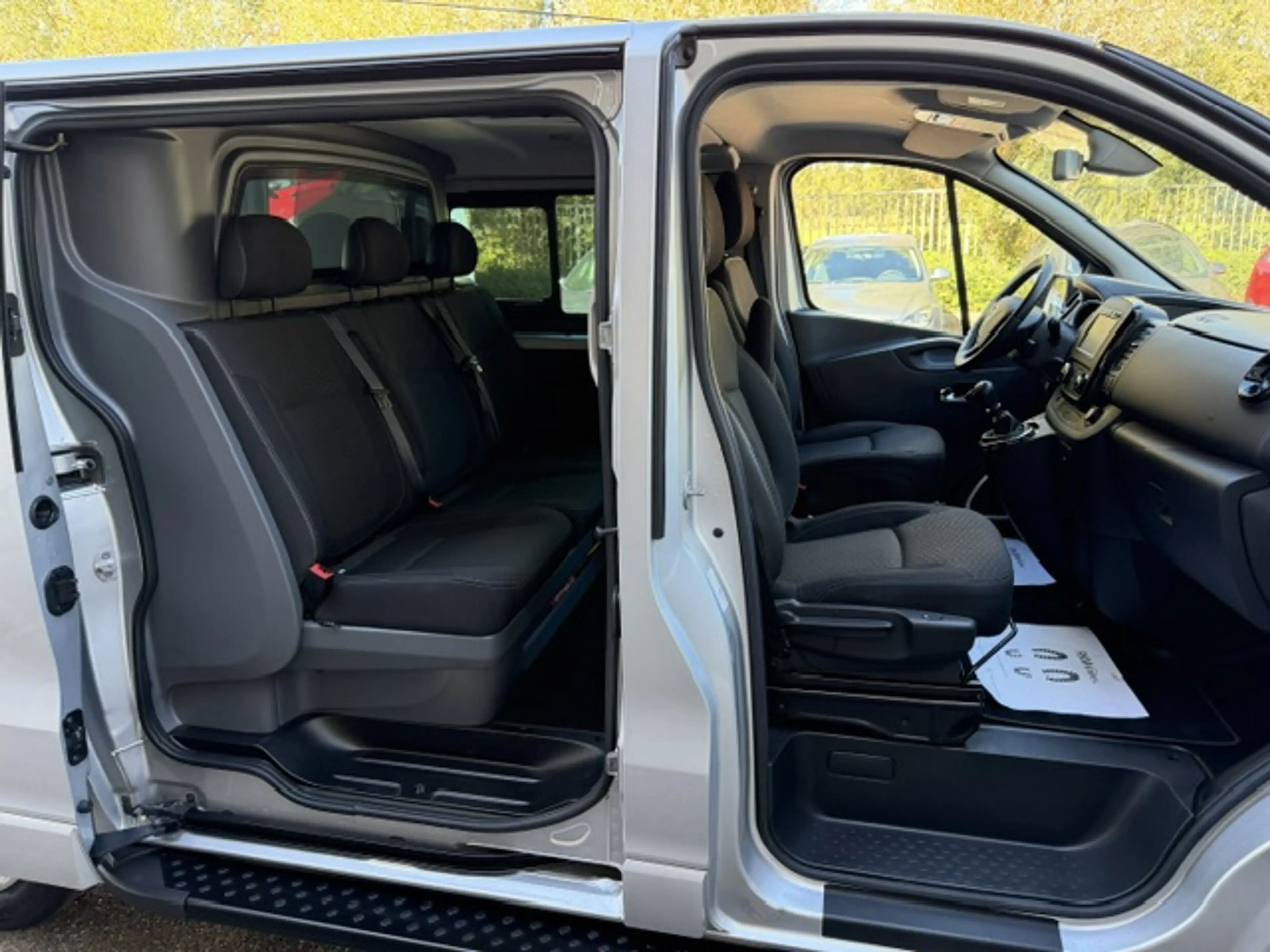 Opel Vivaro 1.6 CDTi L1H1 BiTurbo Cosmo 5 Platsen — photo 8