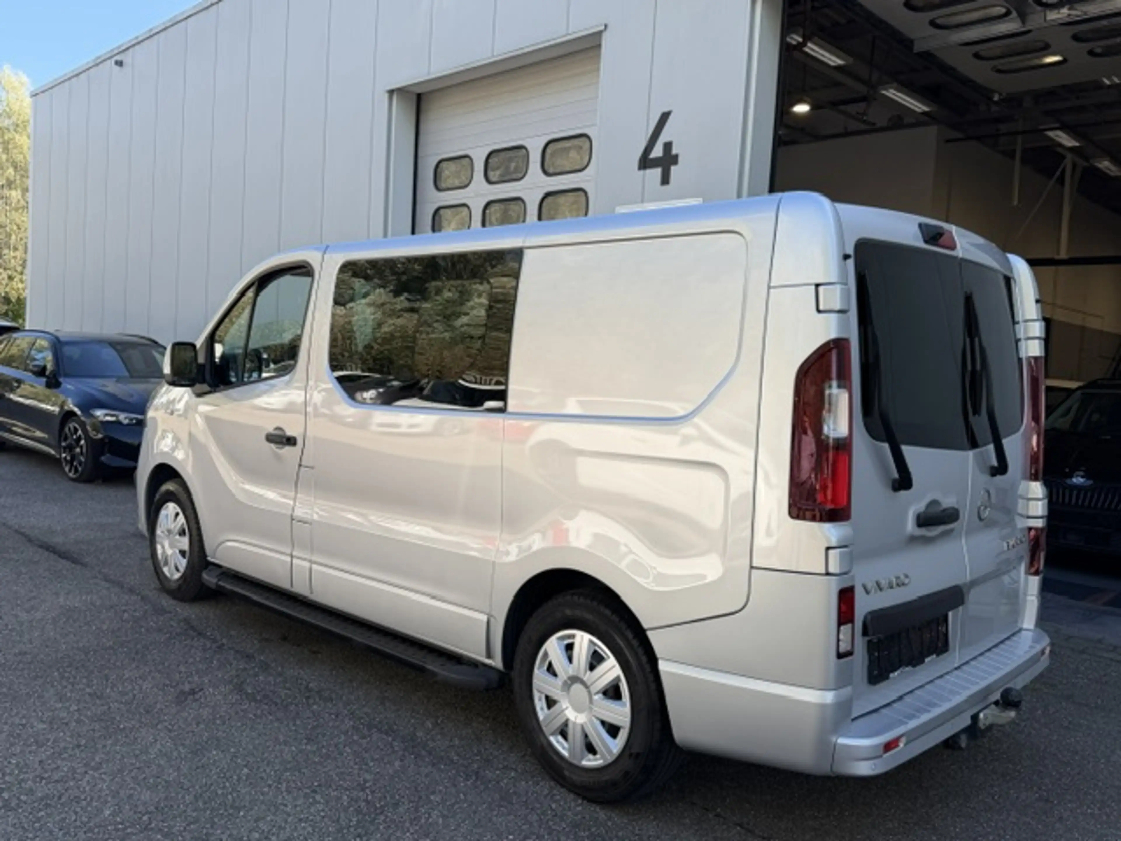 Opel Vivaro 1.6 CDTi L1H1 BiTurbo Cosmo 5 Platsen — photo 6