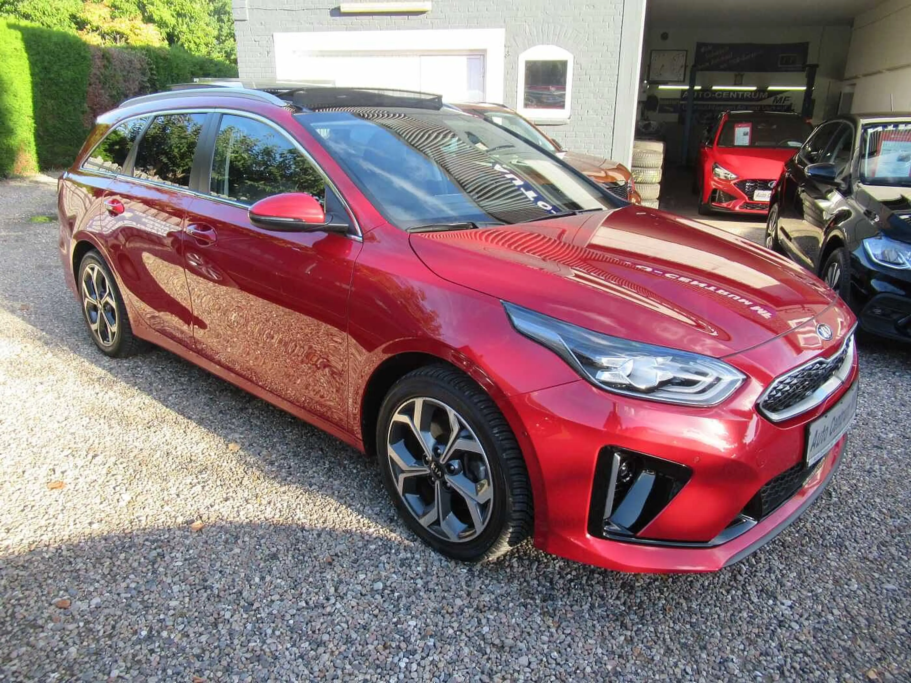 Kia Ceed SW / cee'd SW 1.6 GDI Platinium Edition Plug-in-Hybrid — photo 5