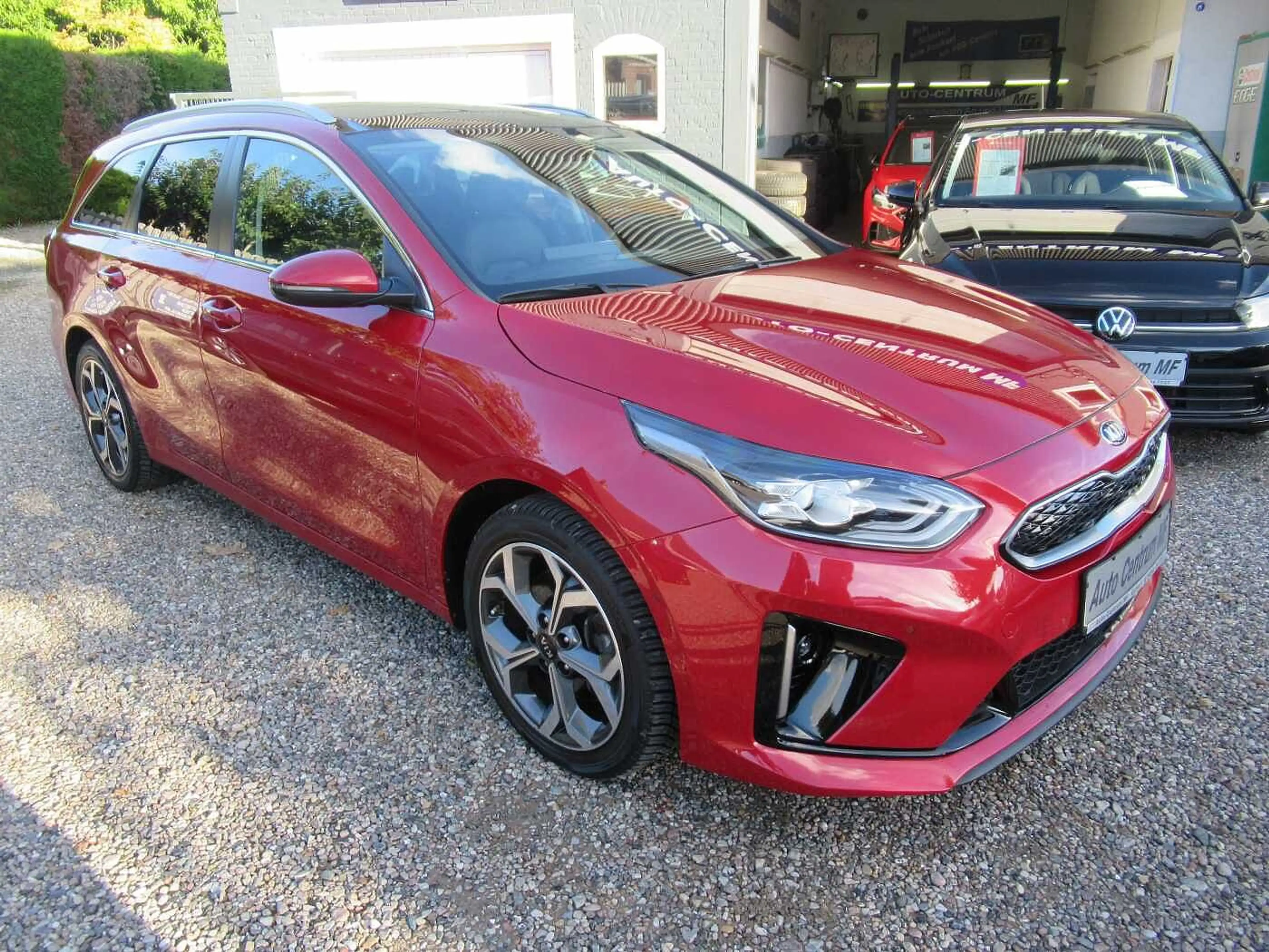 Kia Ceed SW / cee'd SW 1.6 GDI Platinium Edition Plug-in-Hybrid — photo 3