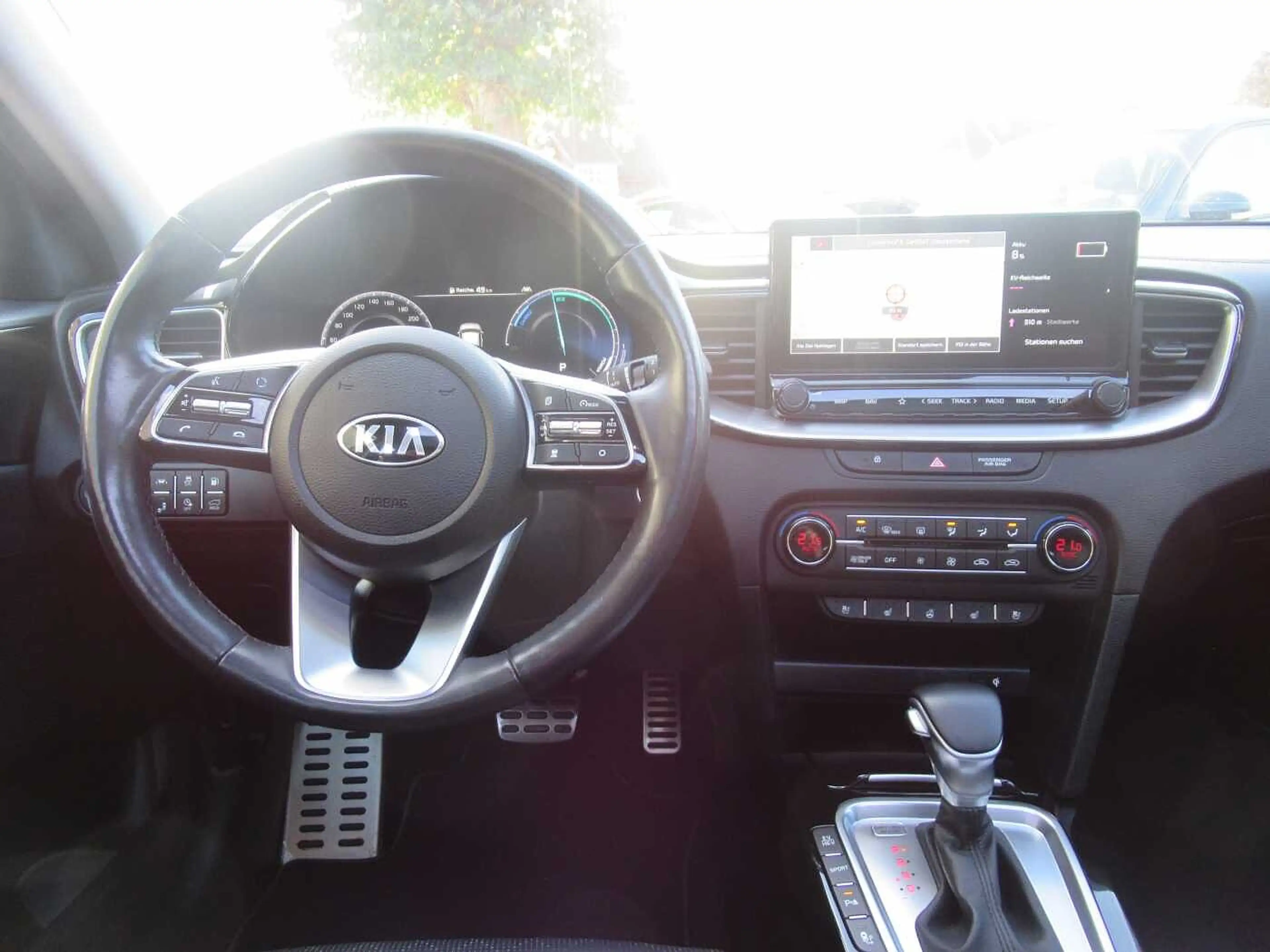 Kia Ceed SW / cee'd SW 1.6 GDI Platinium Edition Plug-in-Hybrid — photo 11