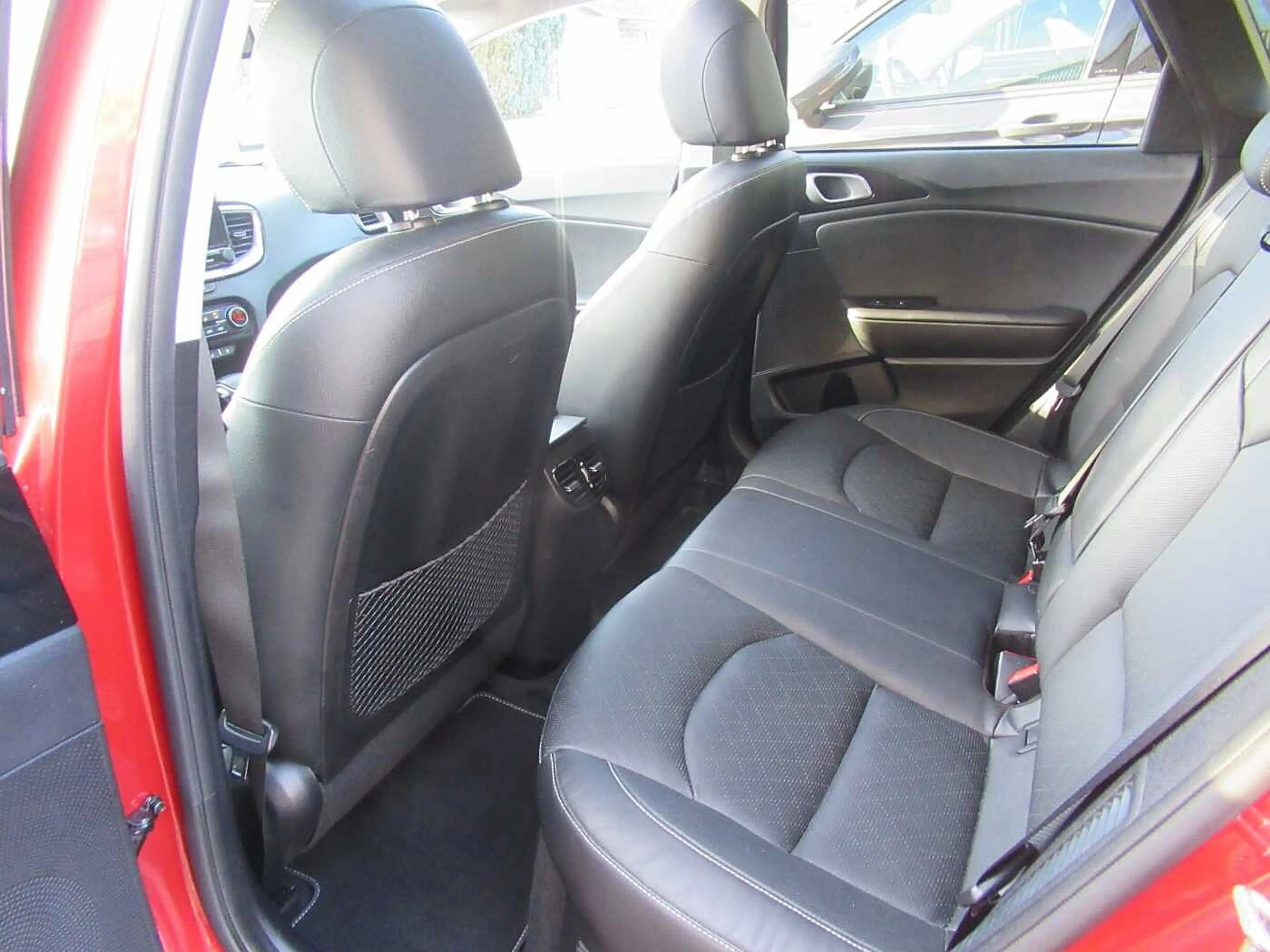 Kia Ceed SW / cee'd SW 1.6 GDI Platinium Edition Plug-in-Hybrid — photo 10