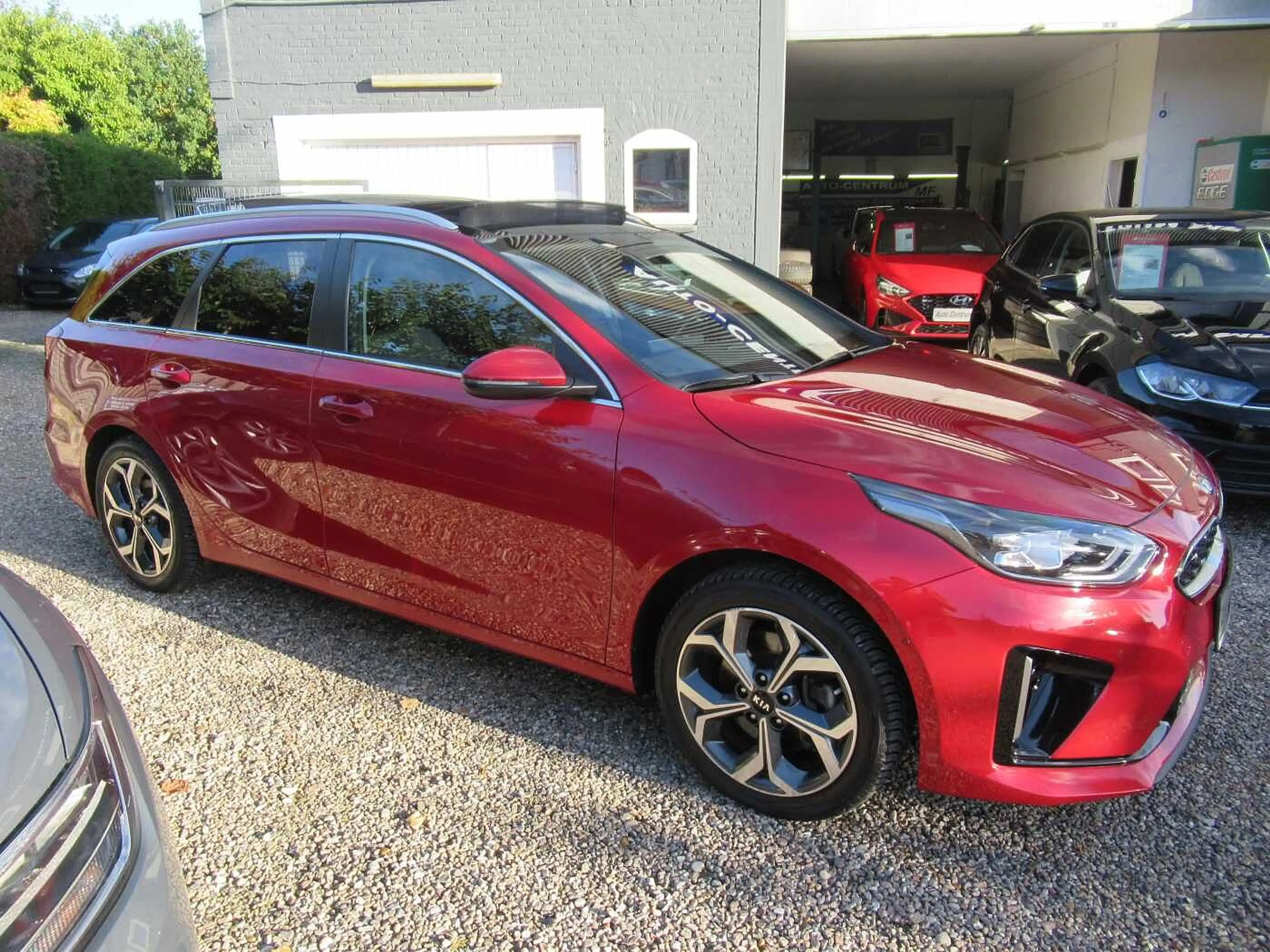 Kia Ceed SW / cee'd SW 1.6 GDI Platinium Edition Plug-in-Hybrid — photo 15