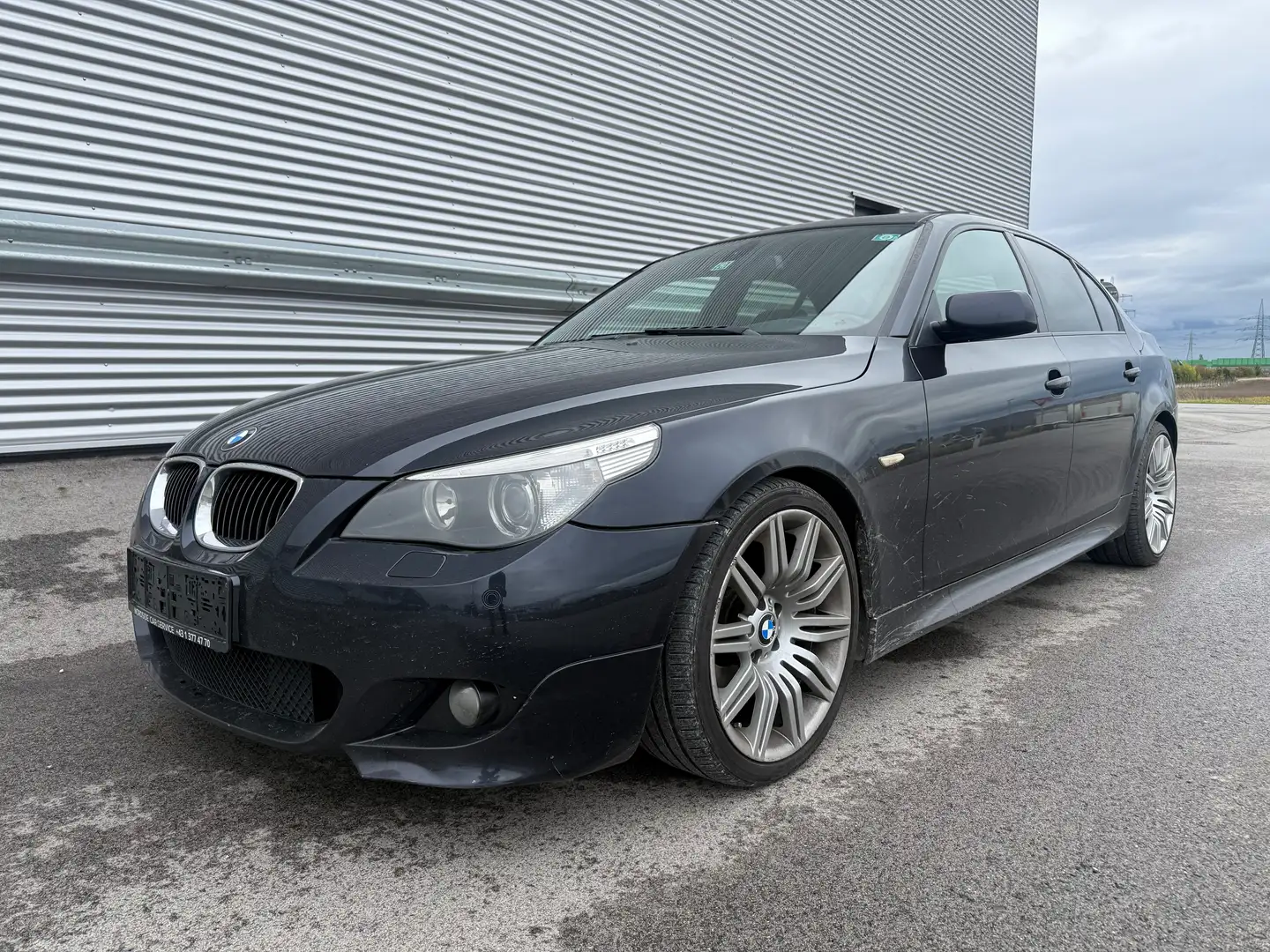 BMW 530 d Aut. M-Paket ID: Schwarz - 2
