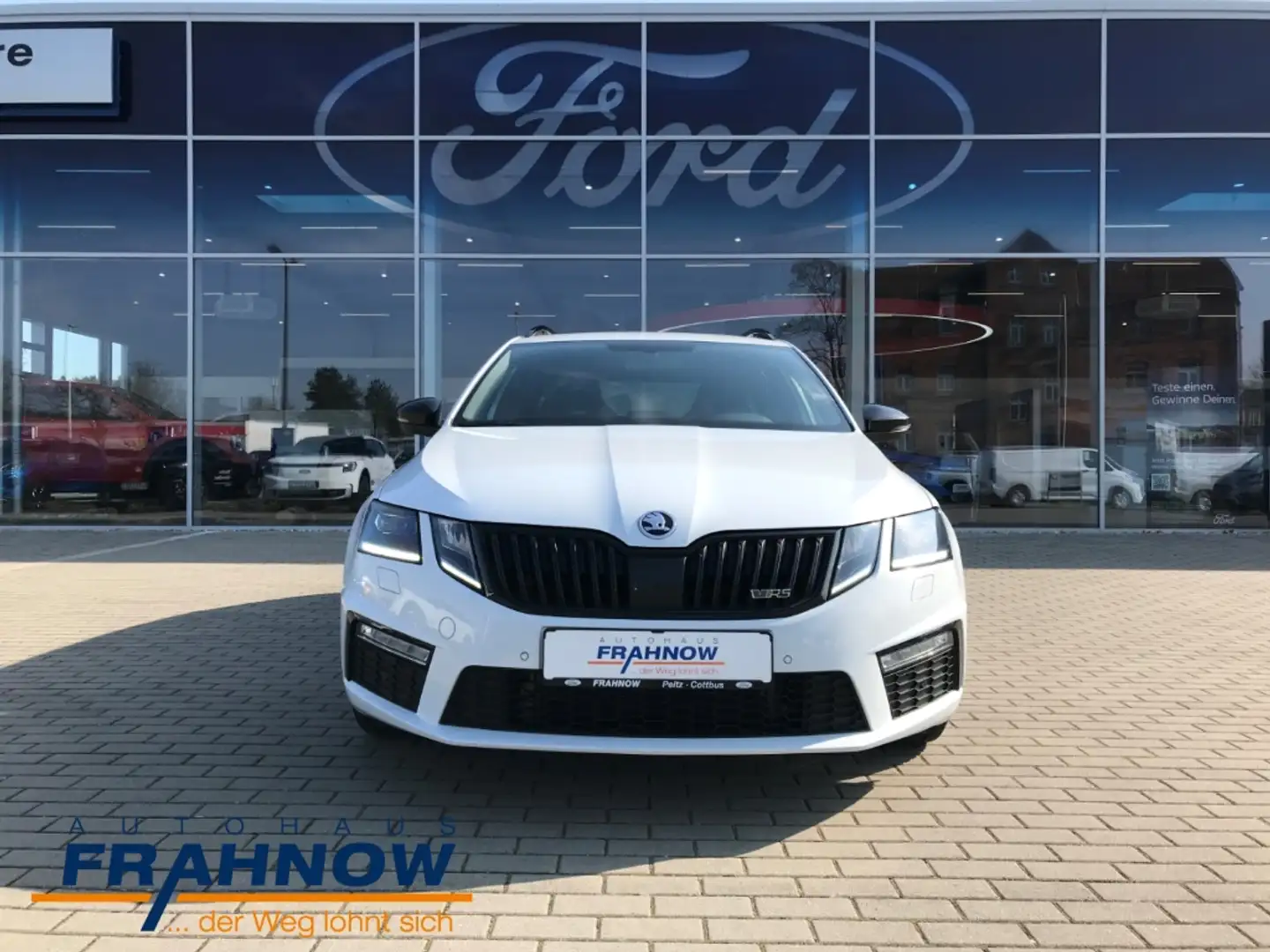 Skoda Octavia Combi 2.0 TDI 4x4 RS LED NAVI PDC GRA SHZ Weiß - 2