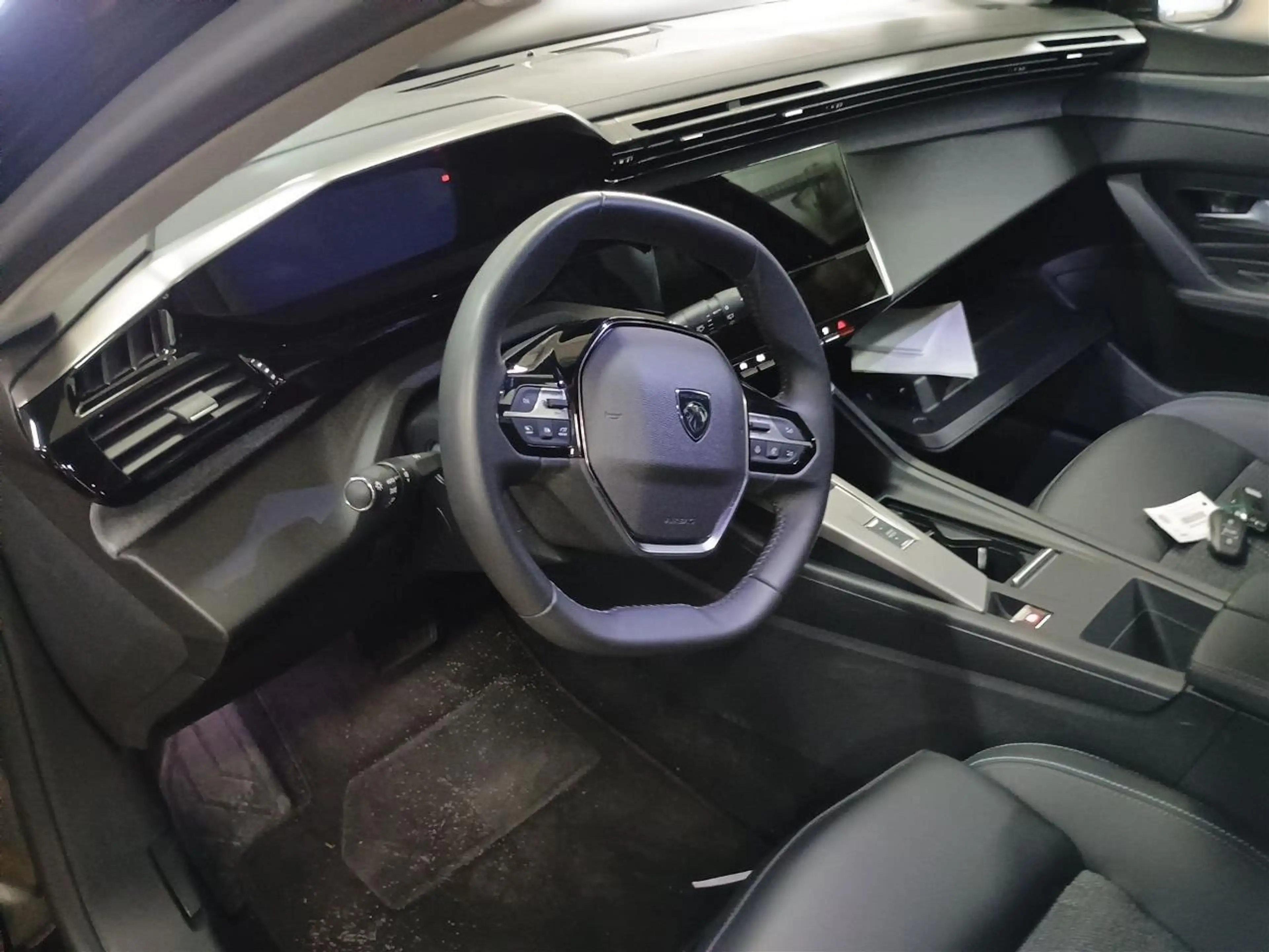 Peugeot 308 1.5 Blue-HDI EAT8*Allure*Navi*360°Kamera*Shz — photo 9