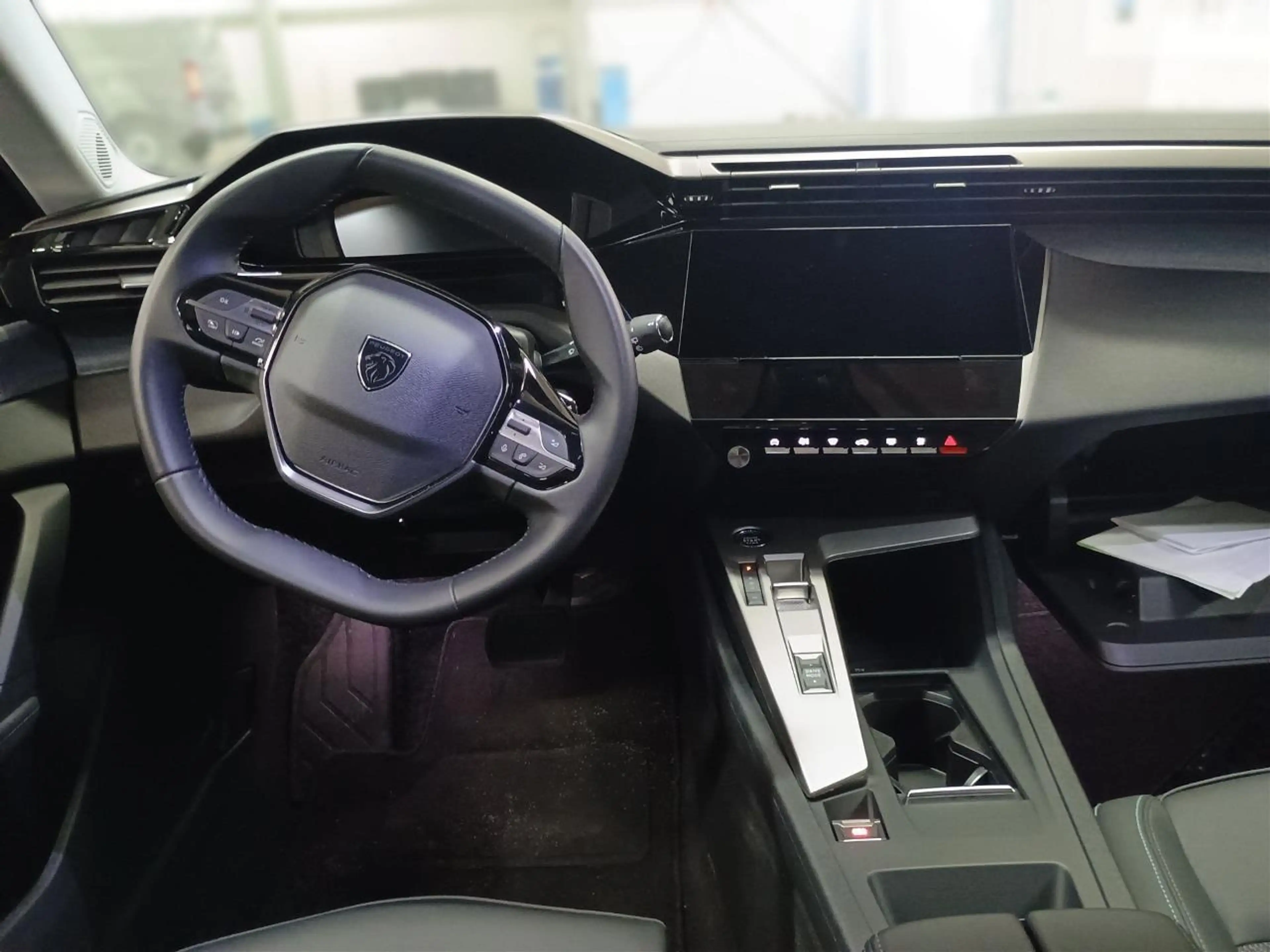Peugeot 308 1.5 Blue-HDI EAT8*Allure*Navi*360°Kamera*Shz — photo 10