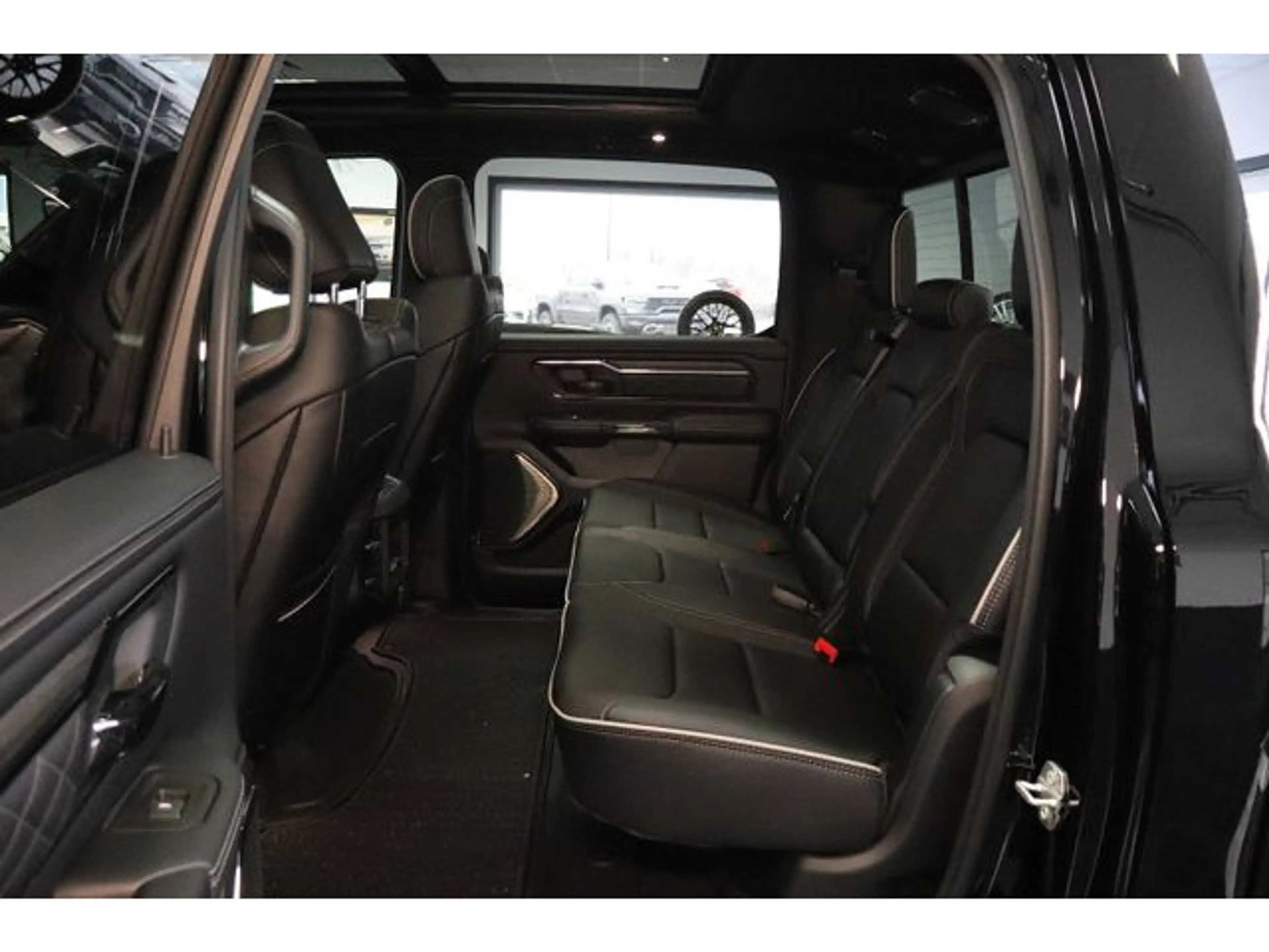 Dodge RAM Limited Night PANO HUD LUFTFEDERUNG NAVI — photo 12