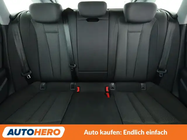 Audi A4 view 15